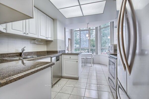 225 Bamburgh Circ, #103