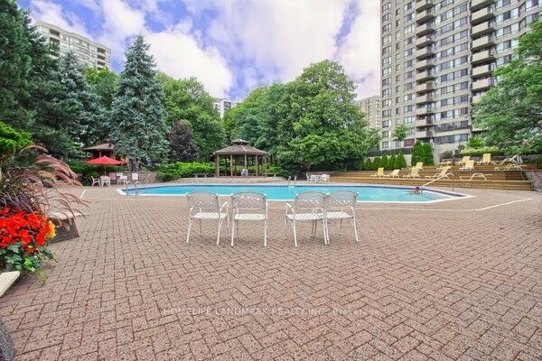 225 Bamburgh Circ, #103