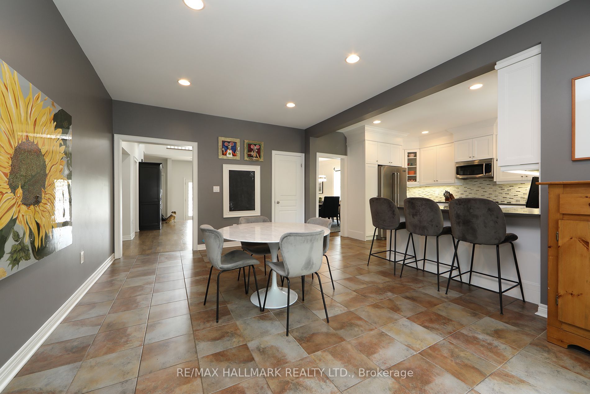 165 Bathgate Dr