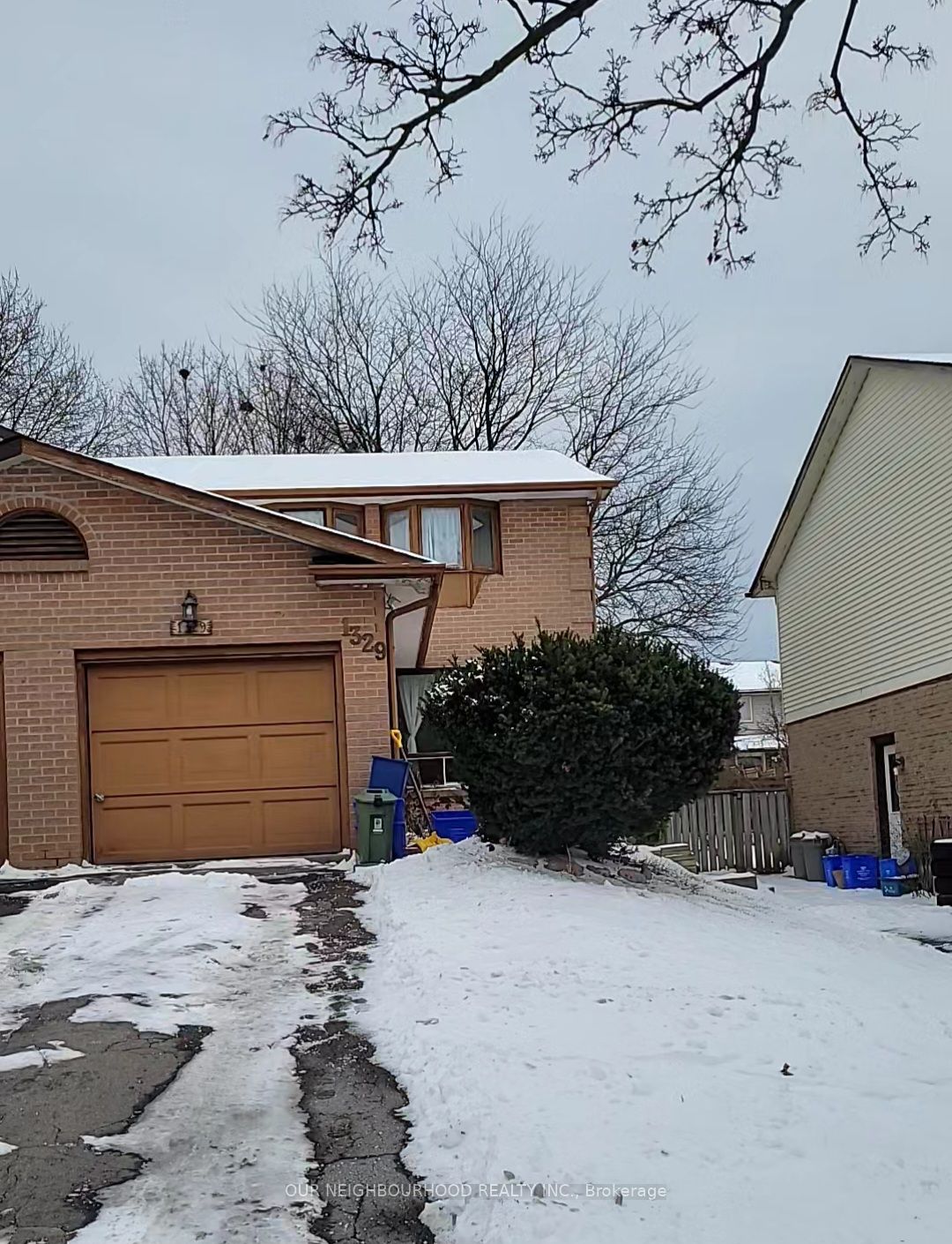 1329 Sunnybrae Crescent