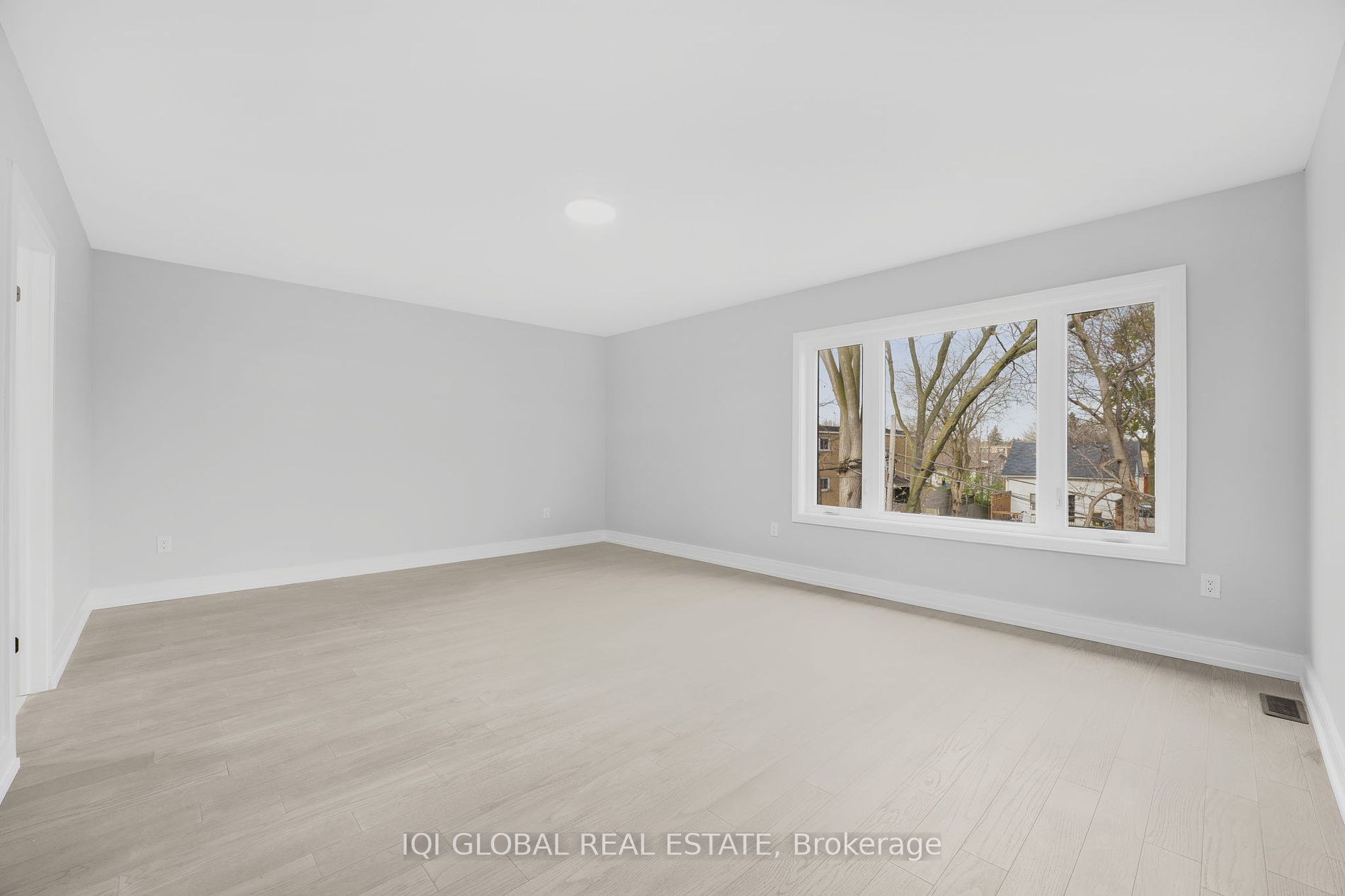 310 Anderson Ave