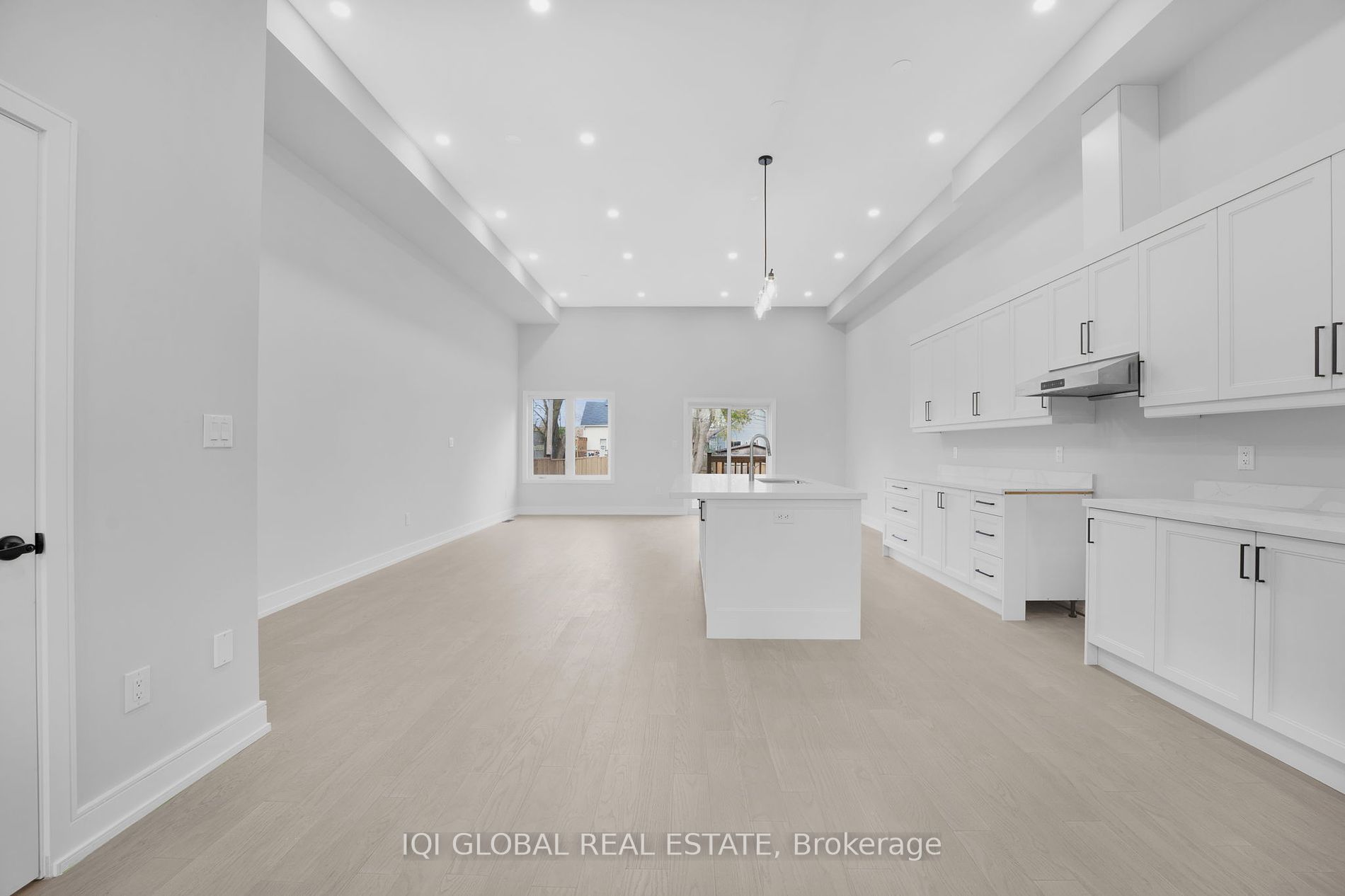 310 Anderson Ave