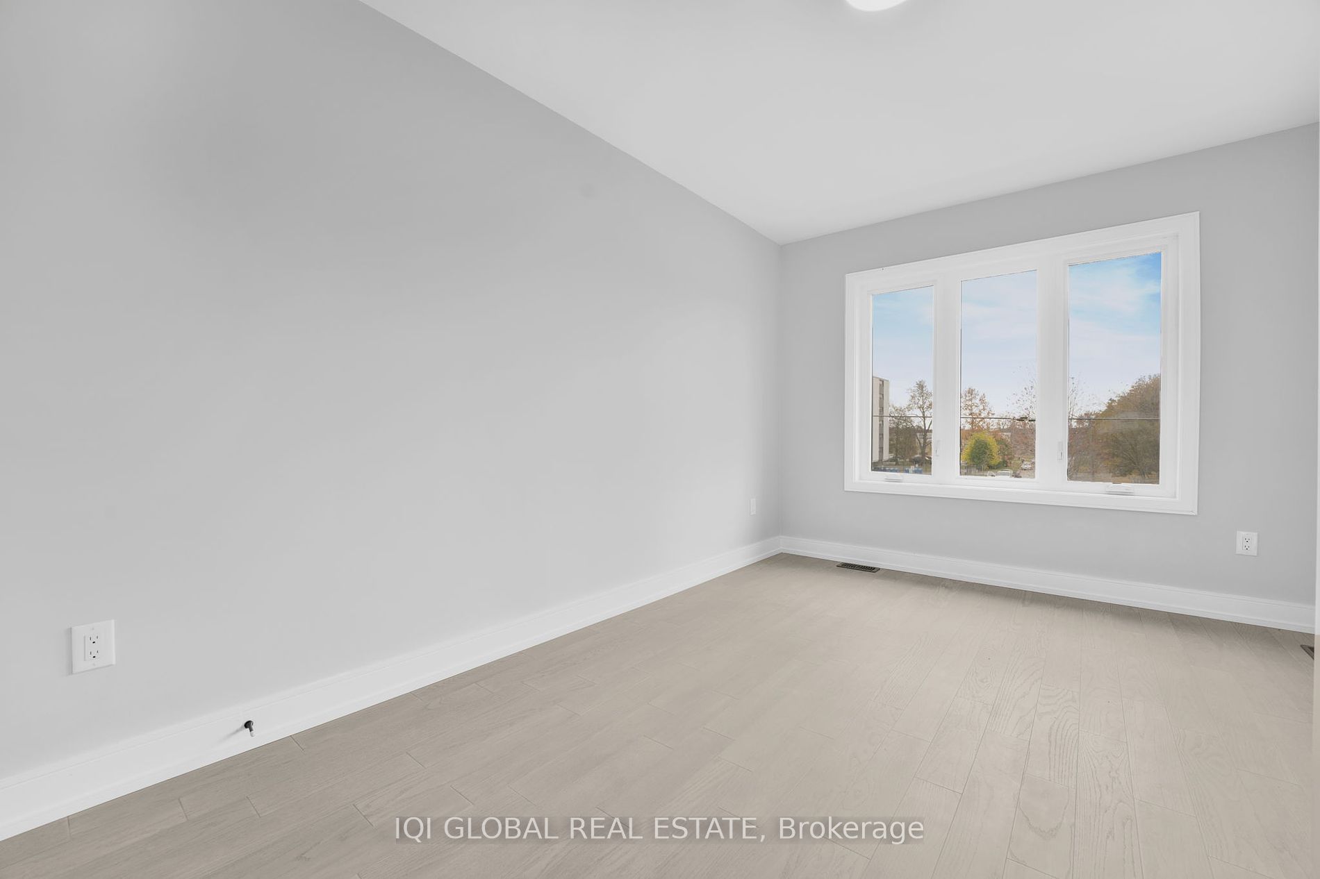310 Anderson Ave