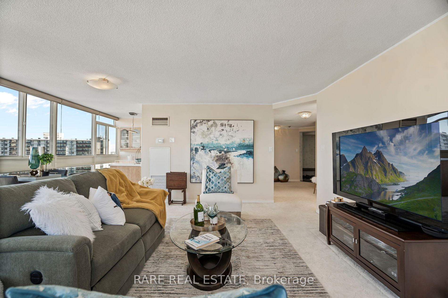 3233 Eglinton Ave E, #1409A