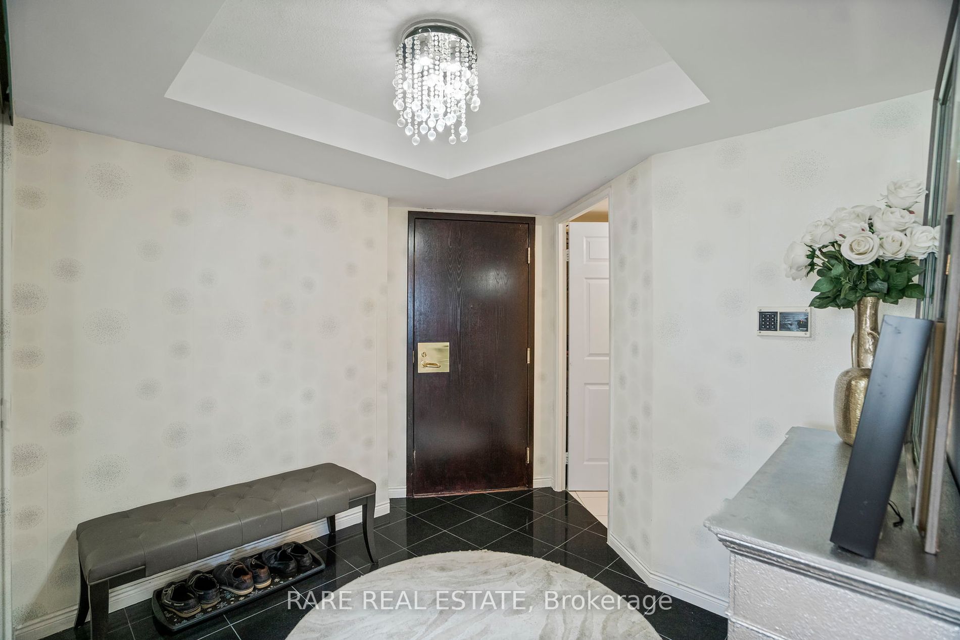 3233 Eglinton Ave E, #1409A
