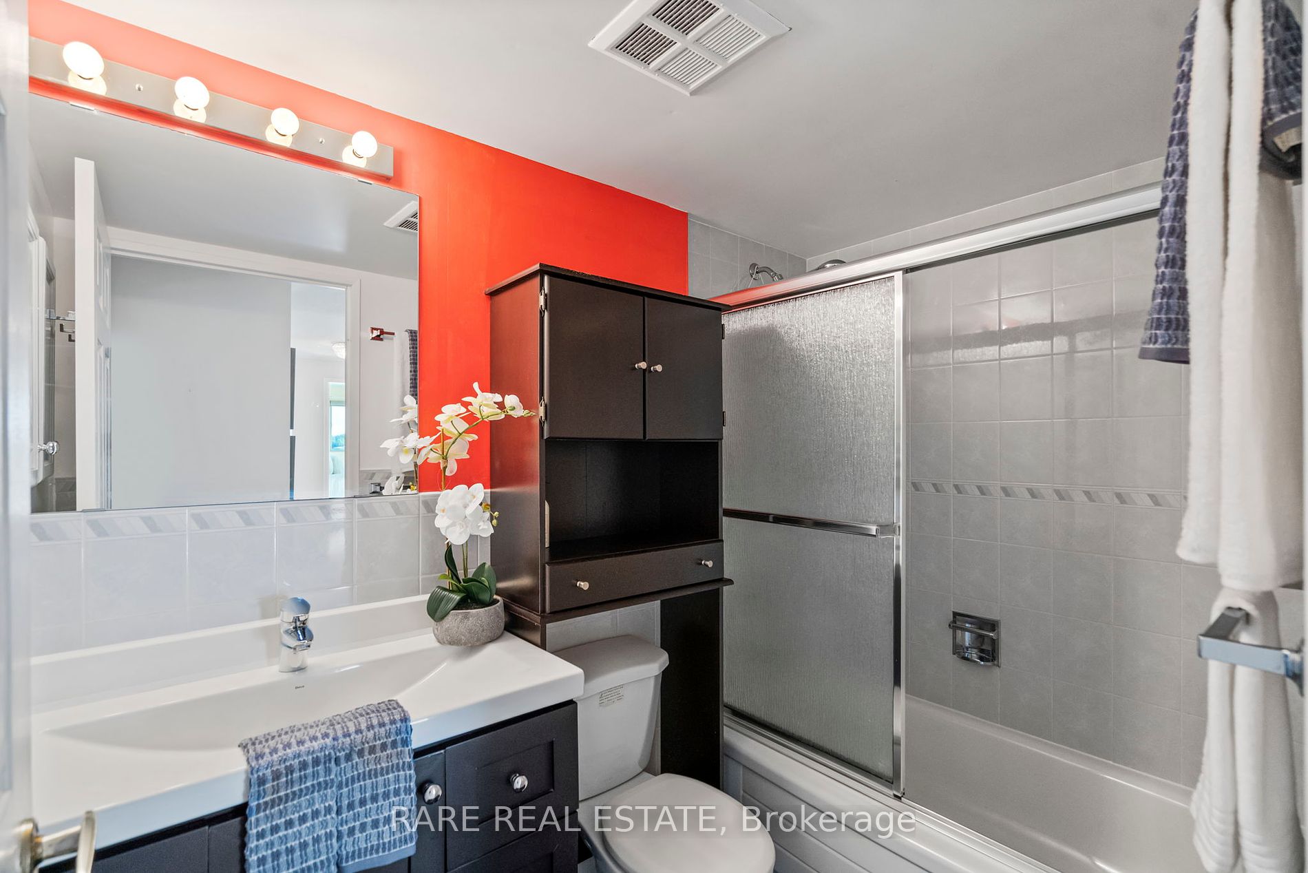 3233 Eglinton Ave E, #1409A