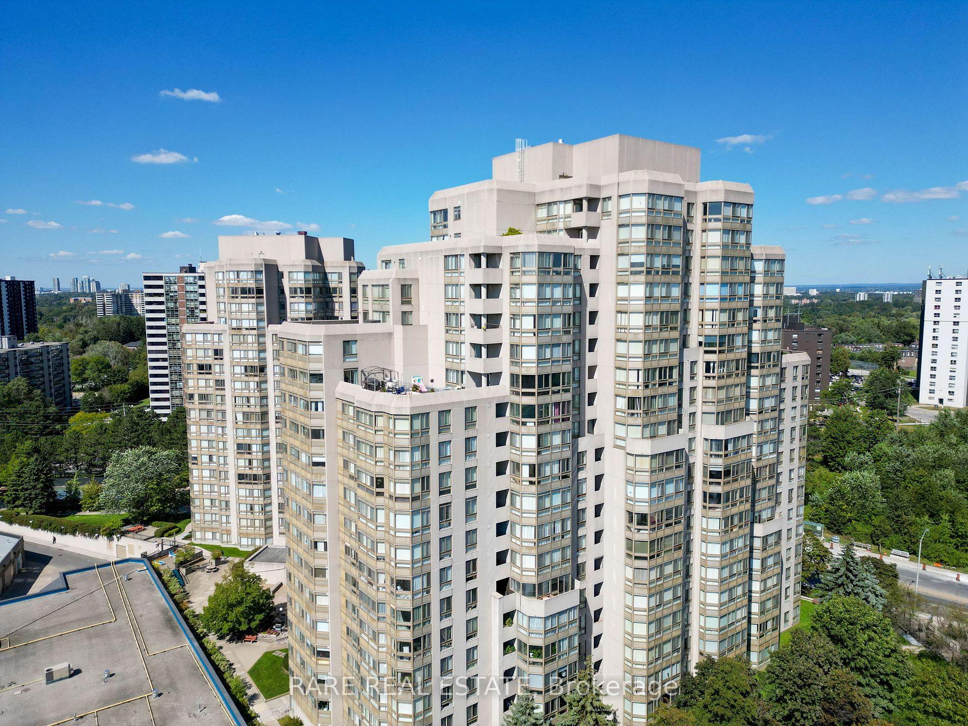 3233 Eglinton Ave E, #1409A