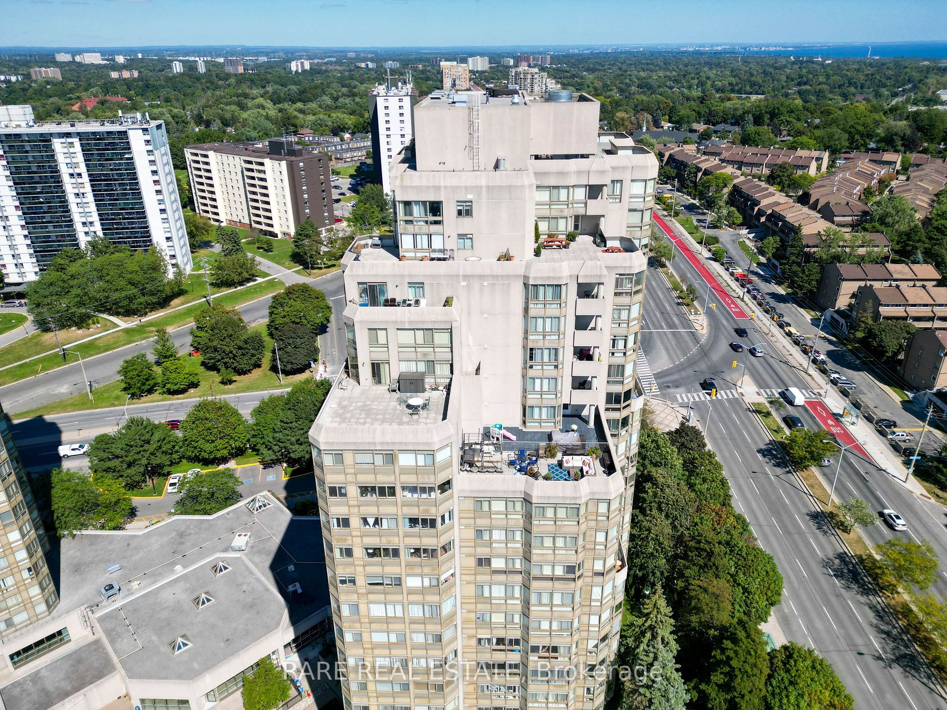3233 Eglinton Ave E, #1409A