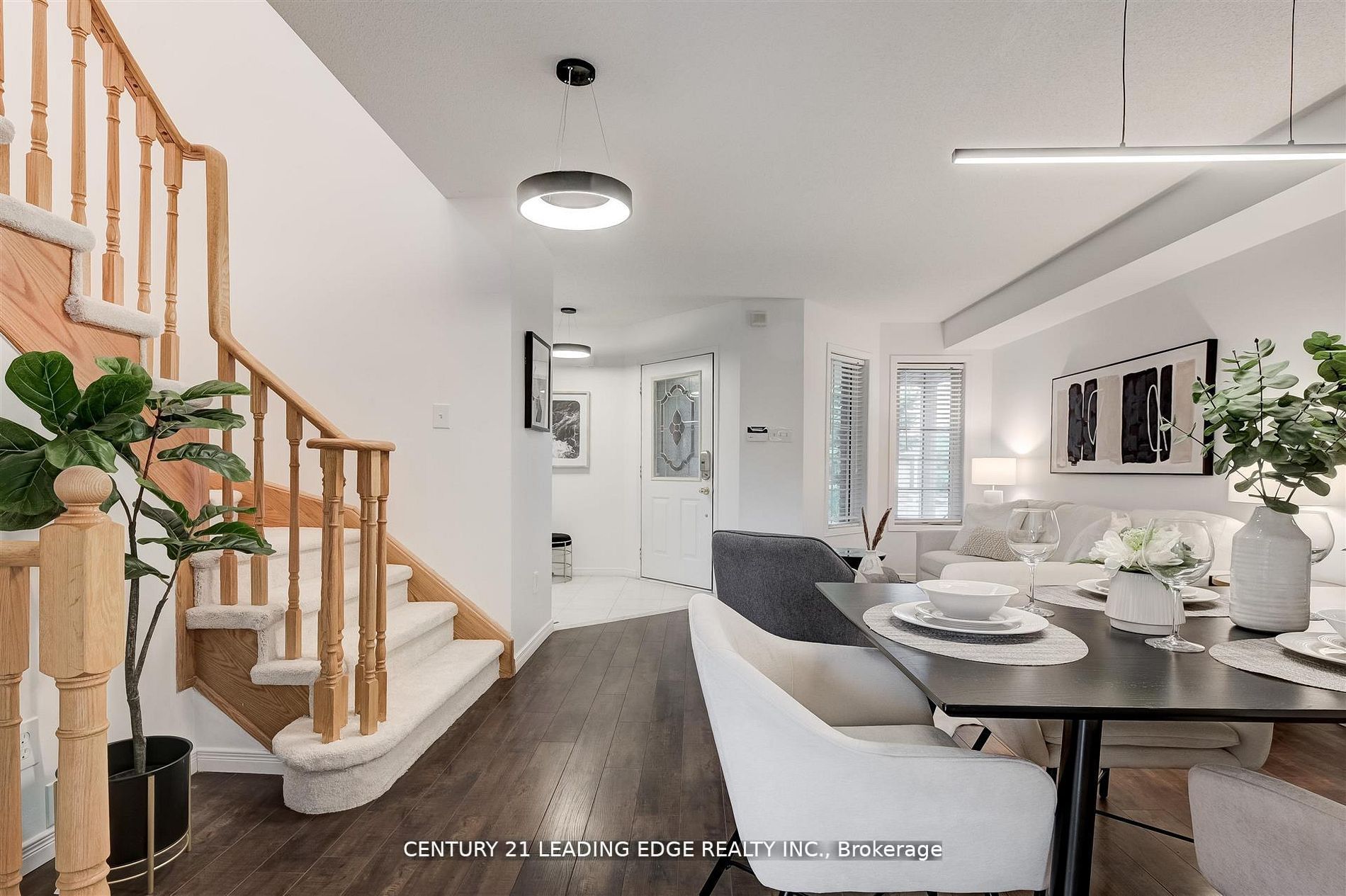 215 Andona Crescent