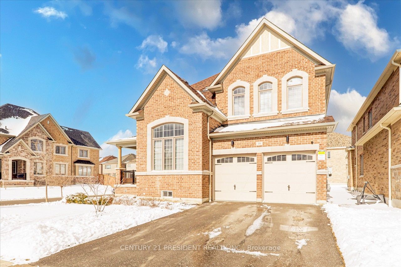 18 Blenheim Circle