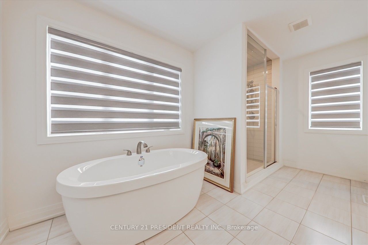 18 Blenheim Circle