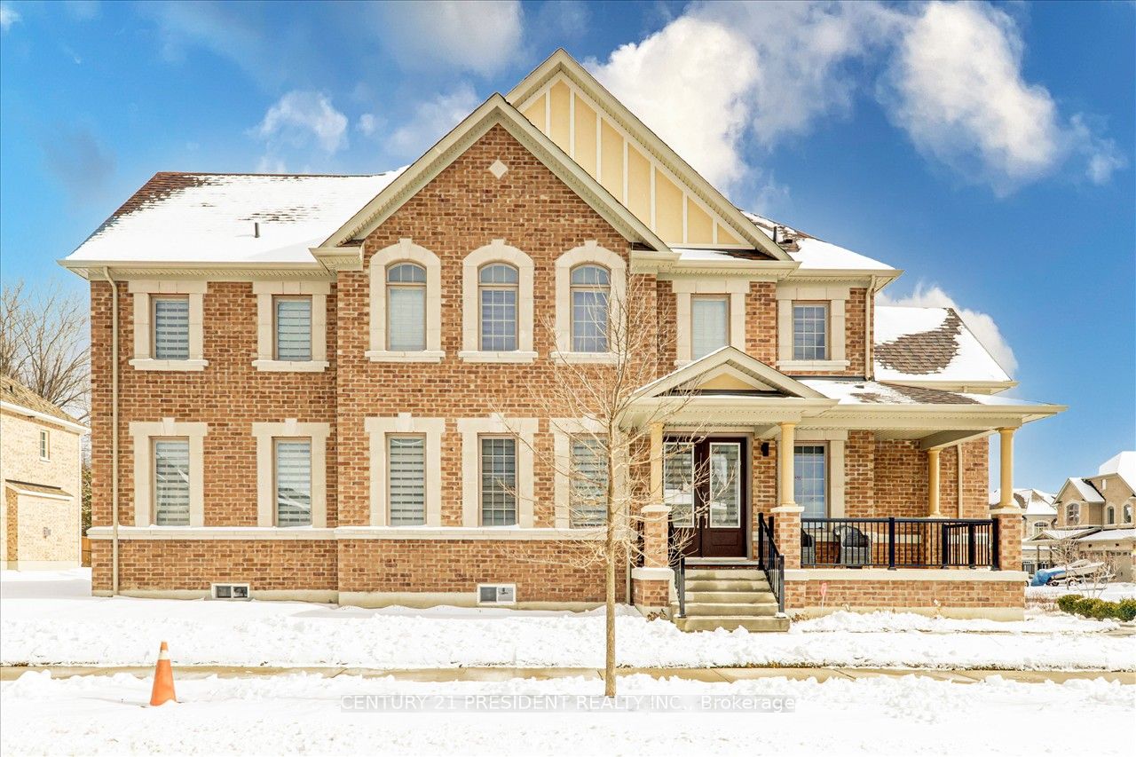 18 Blenheim Circle