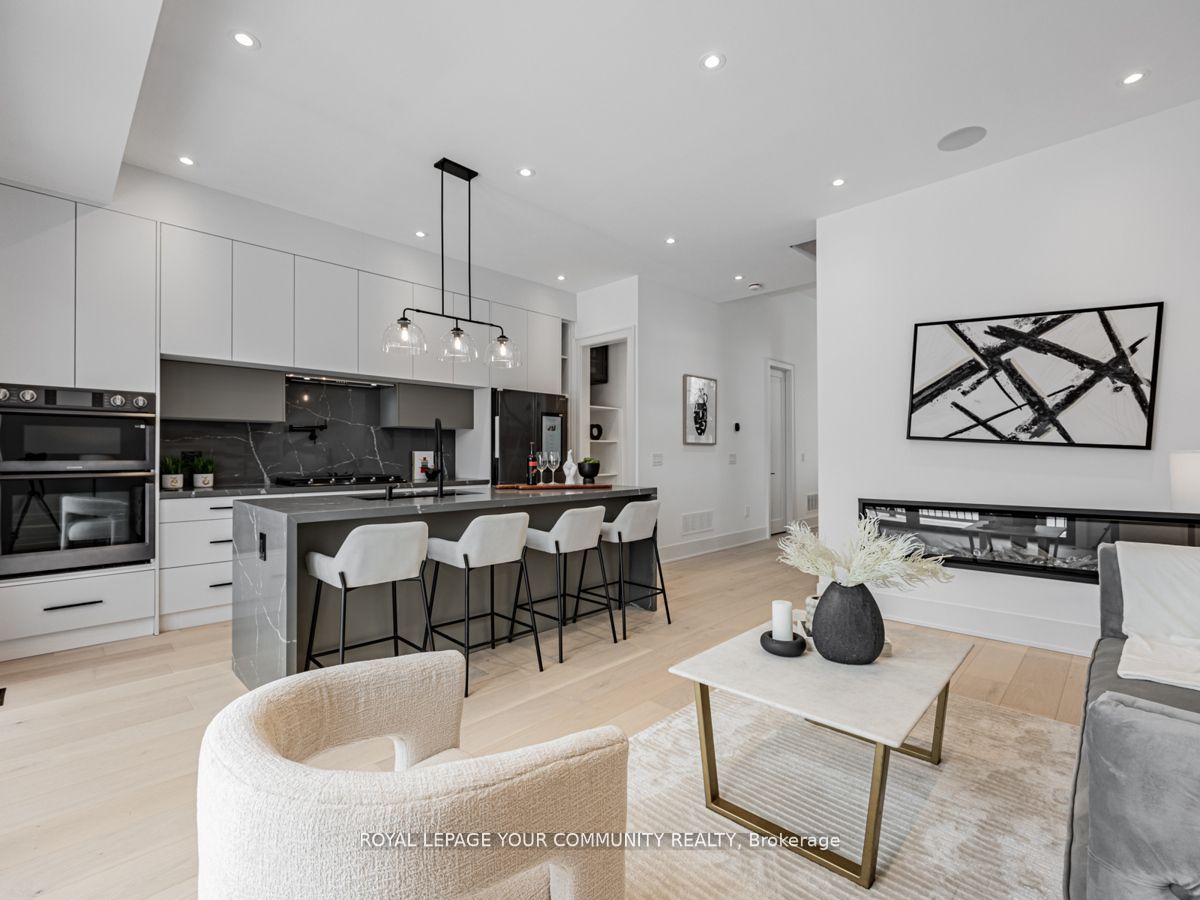 6 Doris Dr