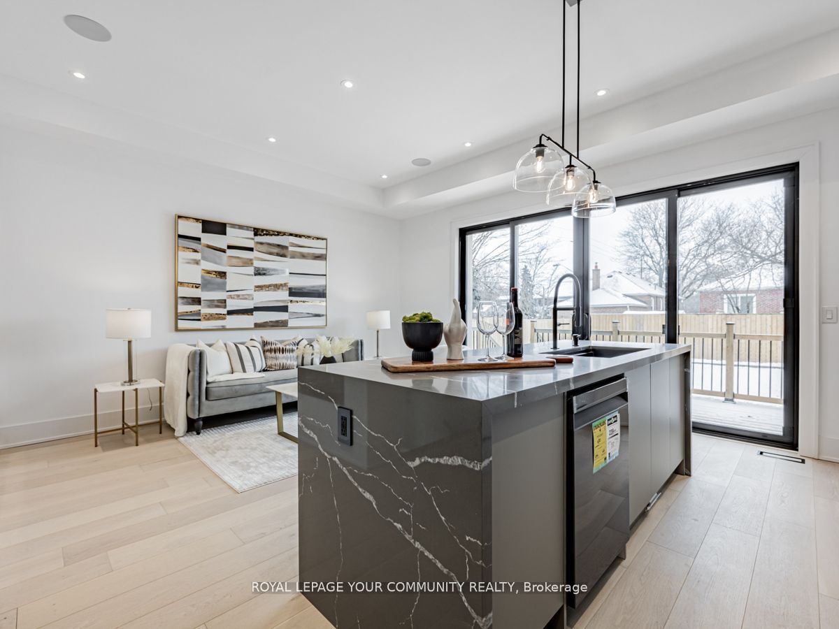6 Doris Dr
