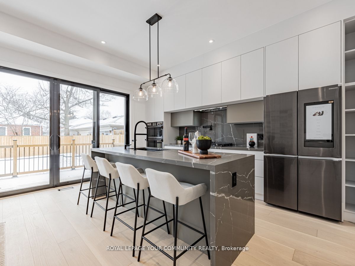 6 Doris Dr