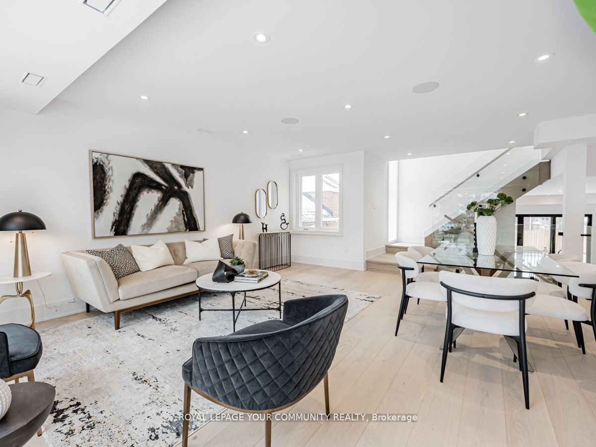 6 Doris Dr