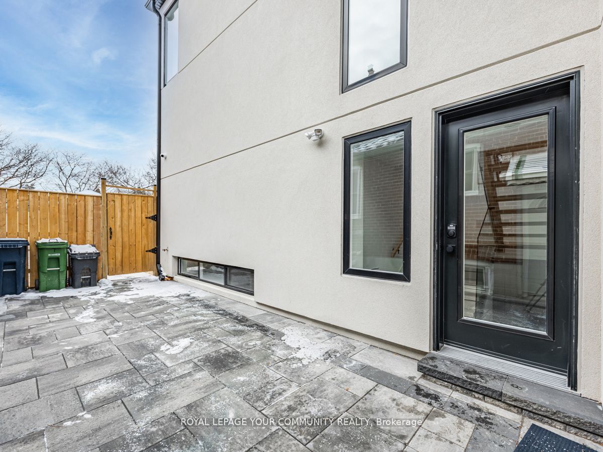 6 Doris Dr