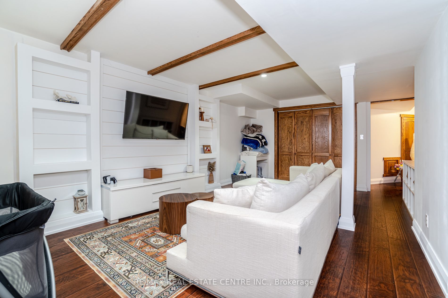 77 Lownie Court