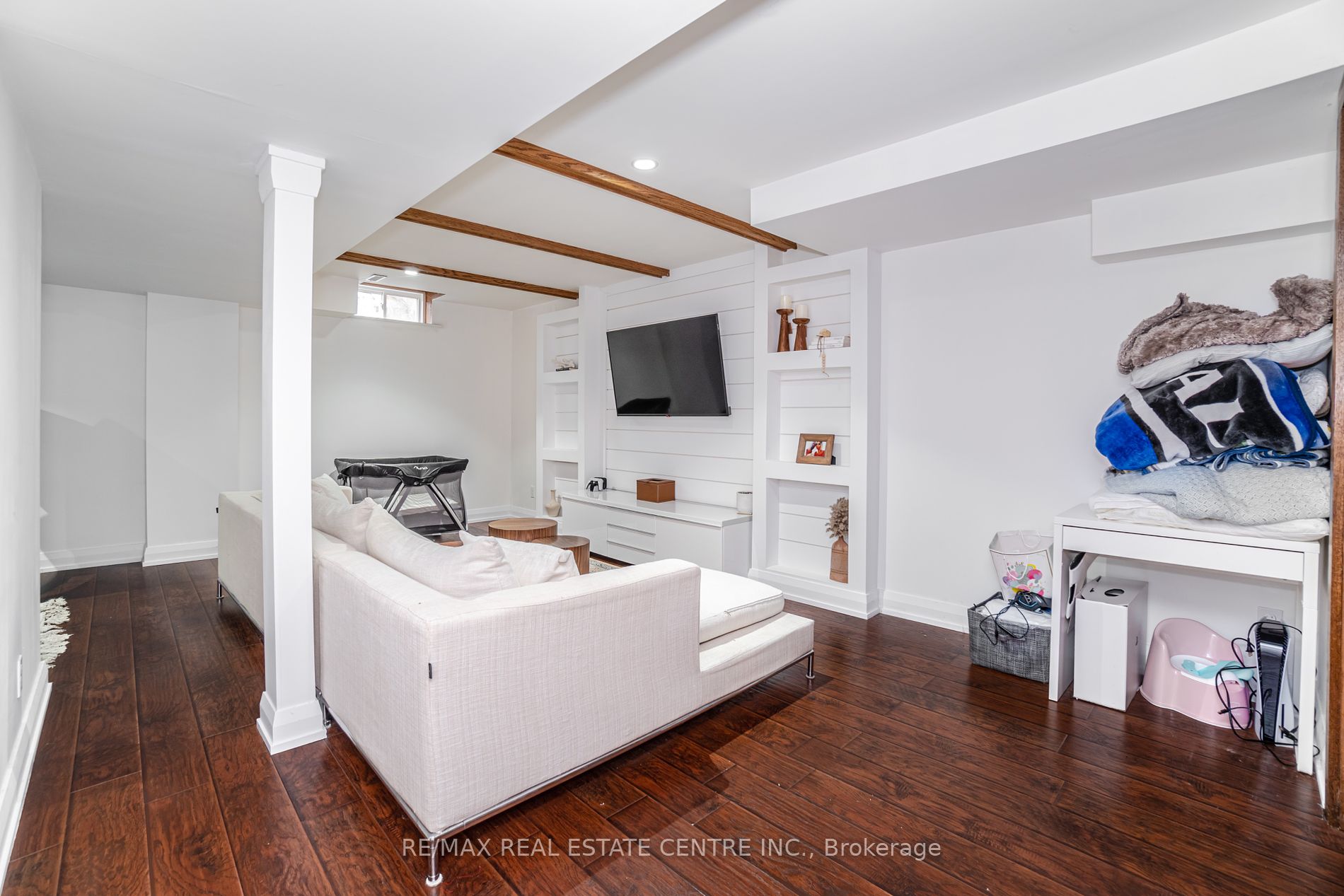 77 Lownie Court