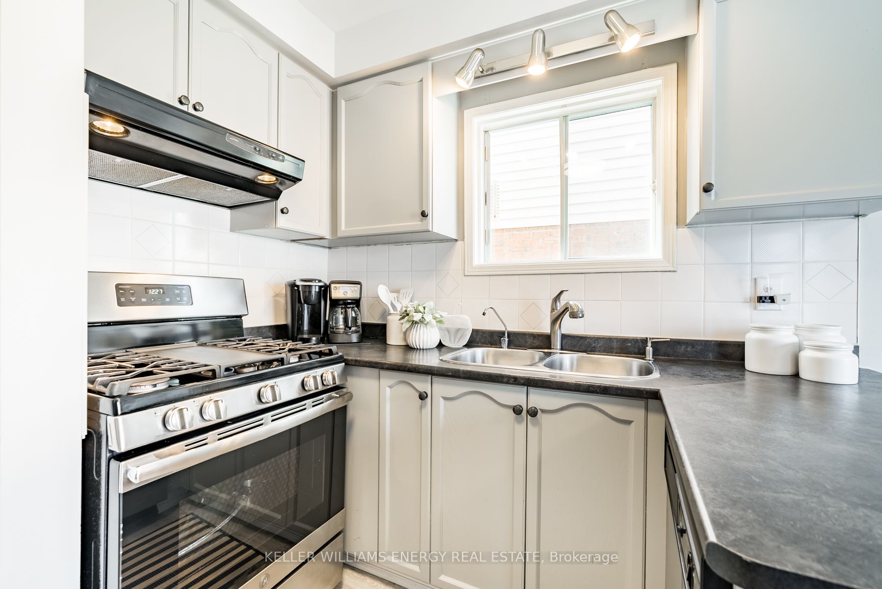 75 Hartrick Pl