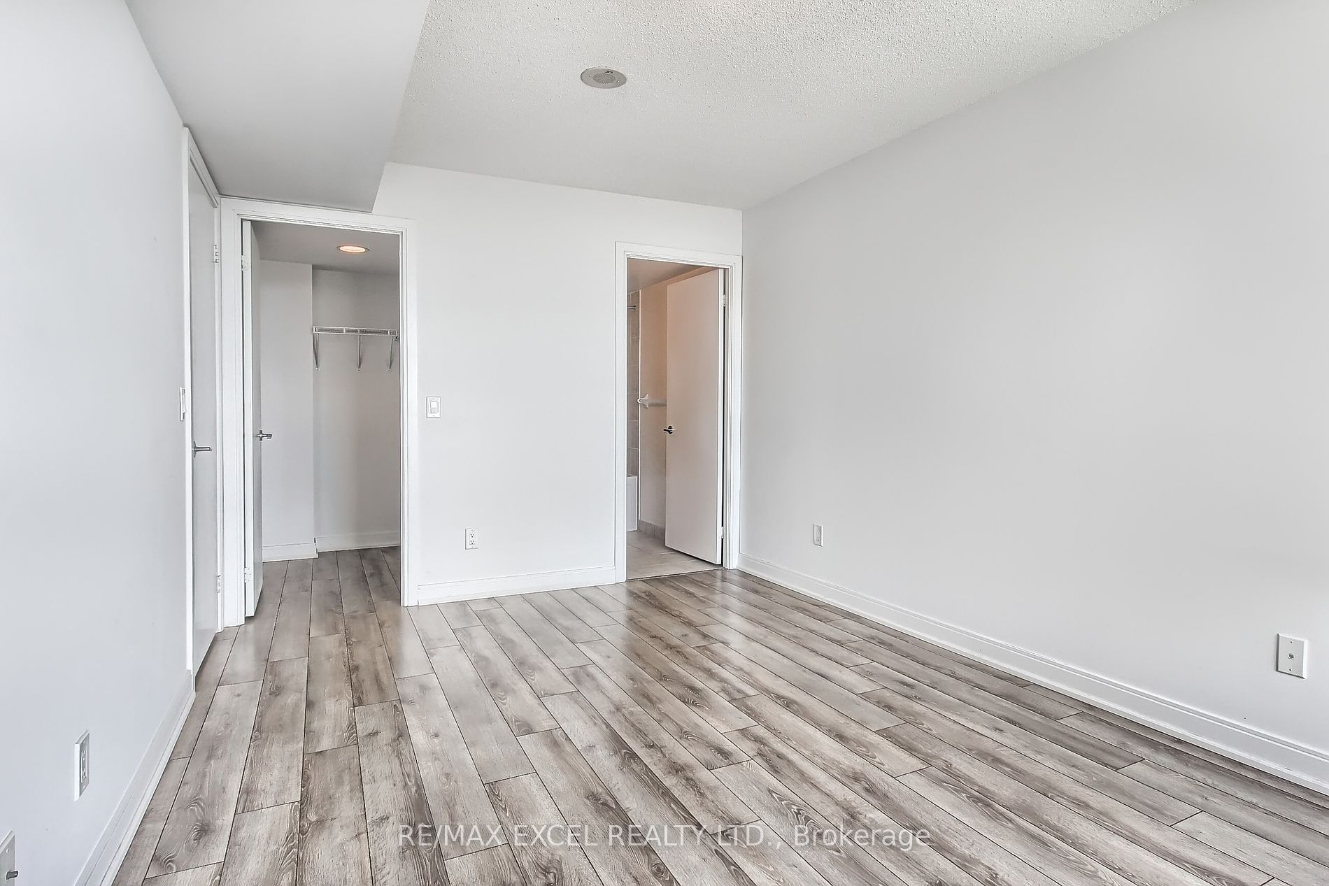 238 Bonis Ave, #2219