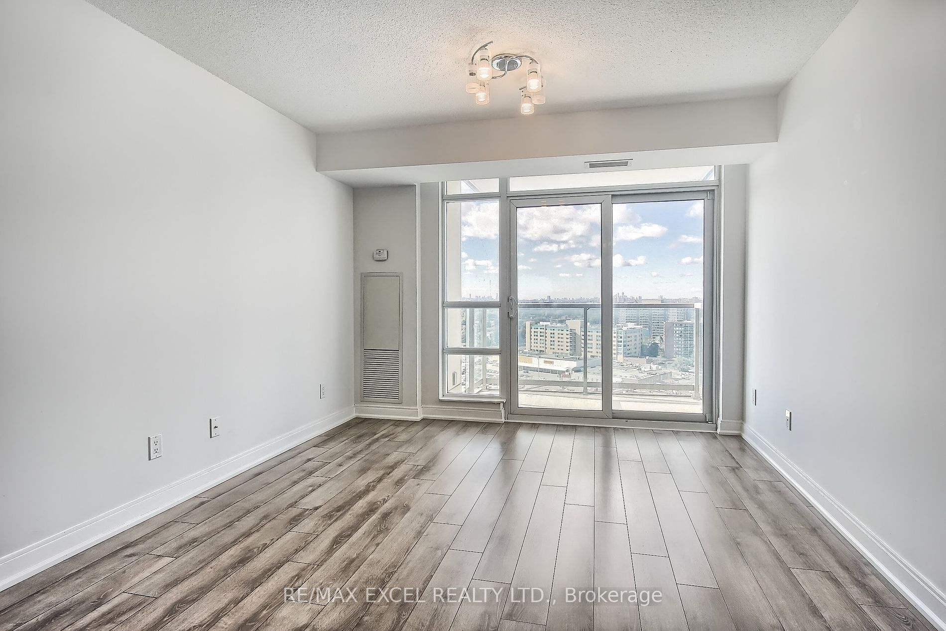 238 Bonis Ave, #2219