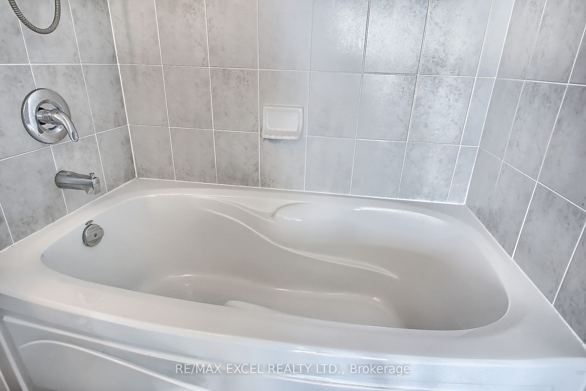 238 Bonis Ave, #2219