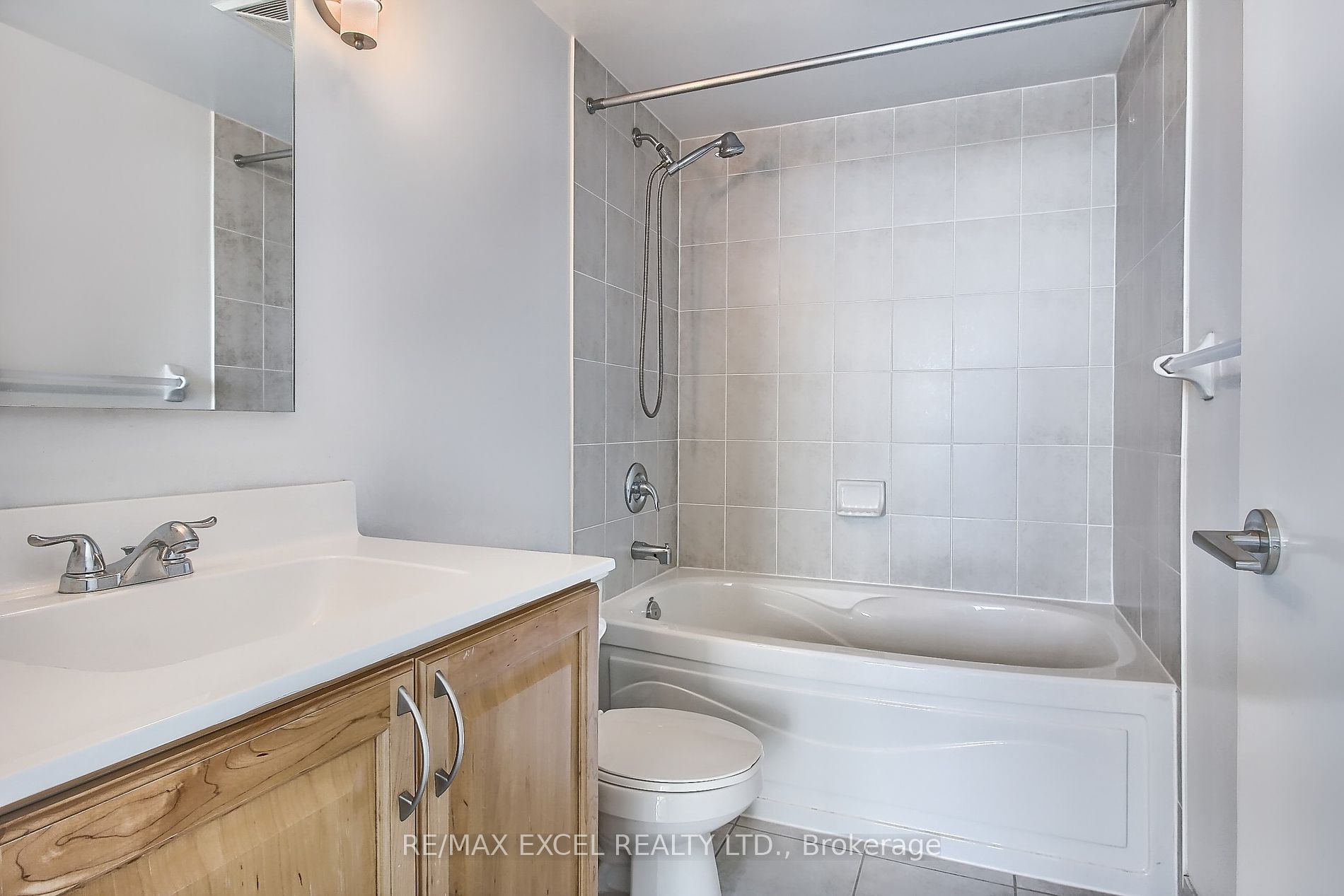 238 Bonis Ave, #2219