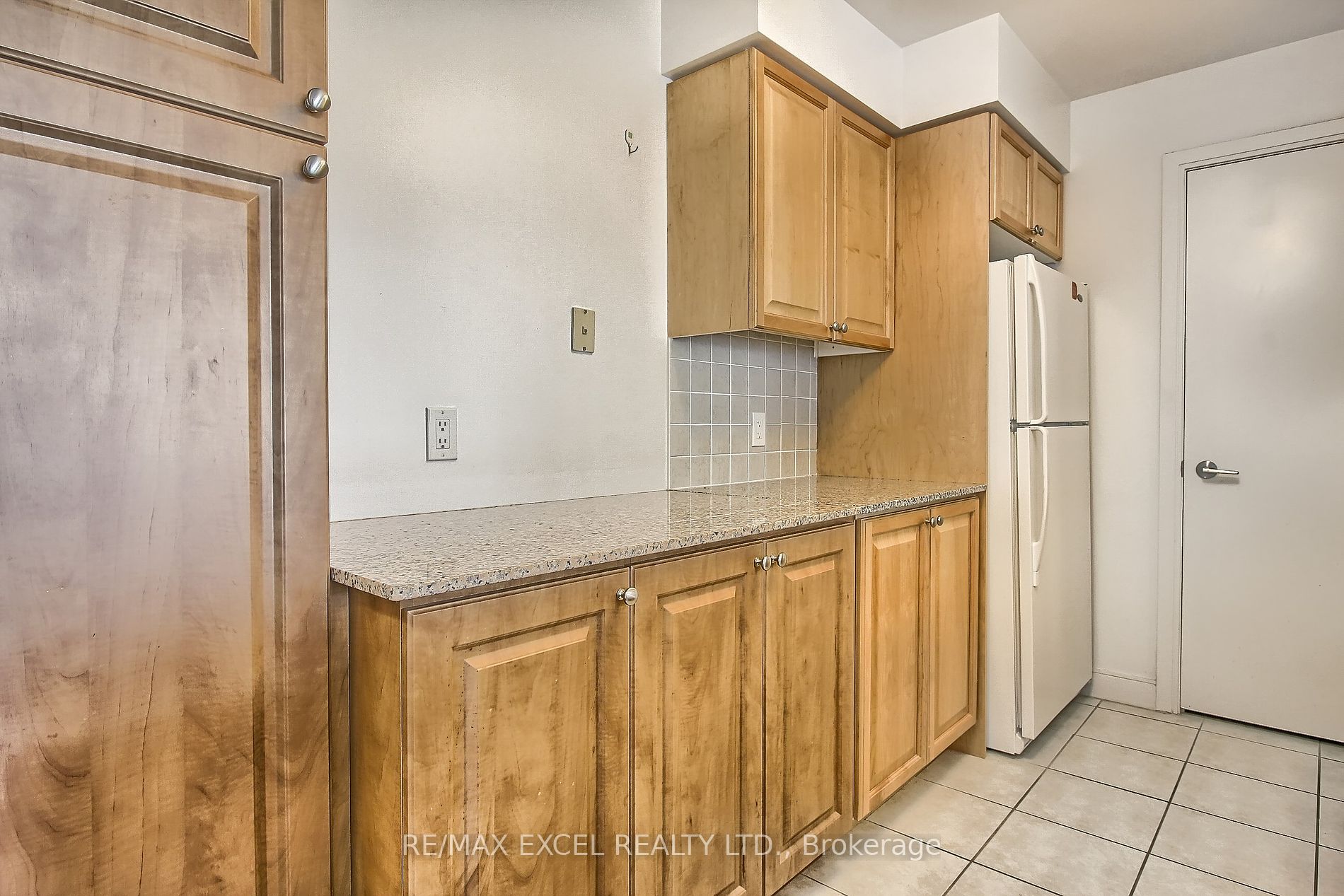 238 Bonis Ave, #2219