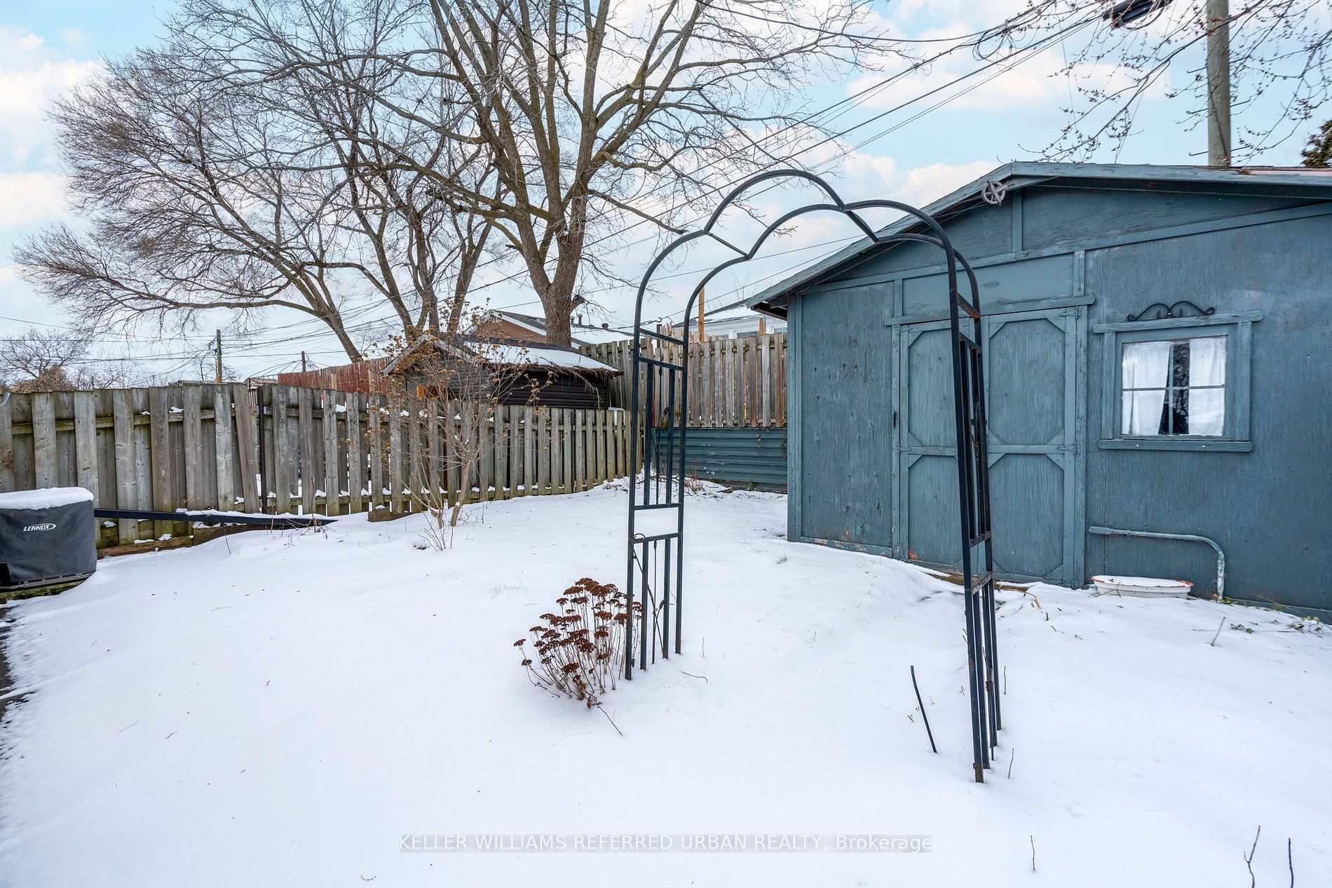 28 Trinnell Blvd