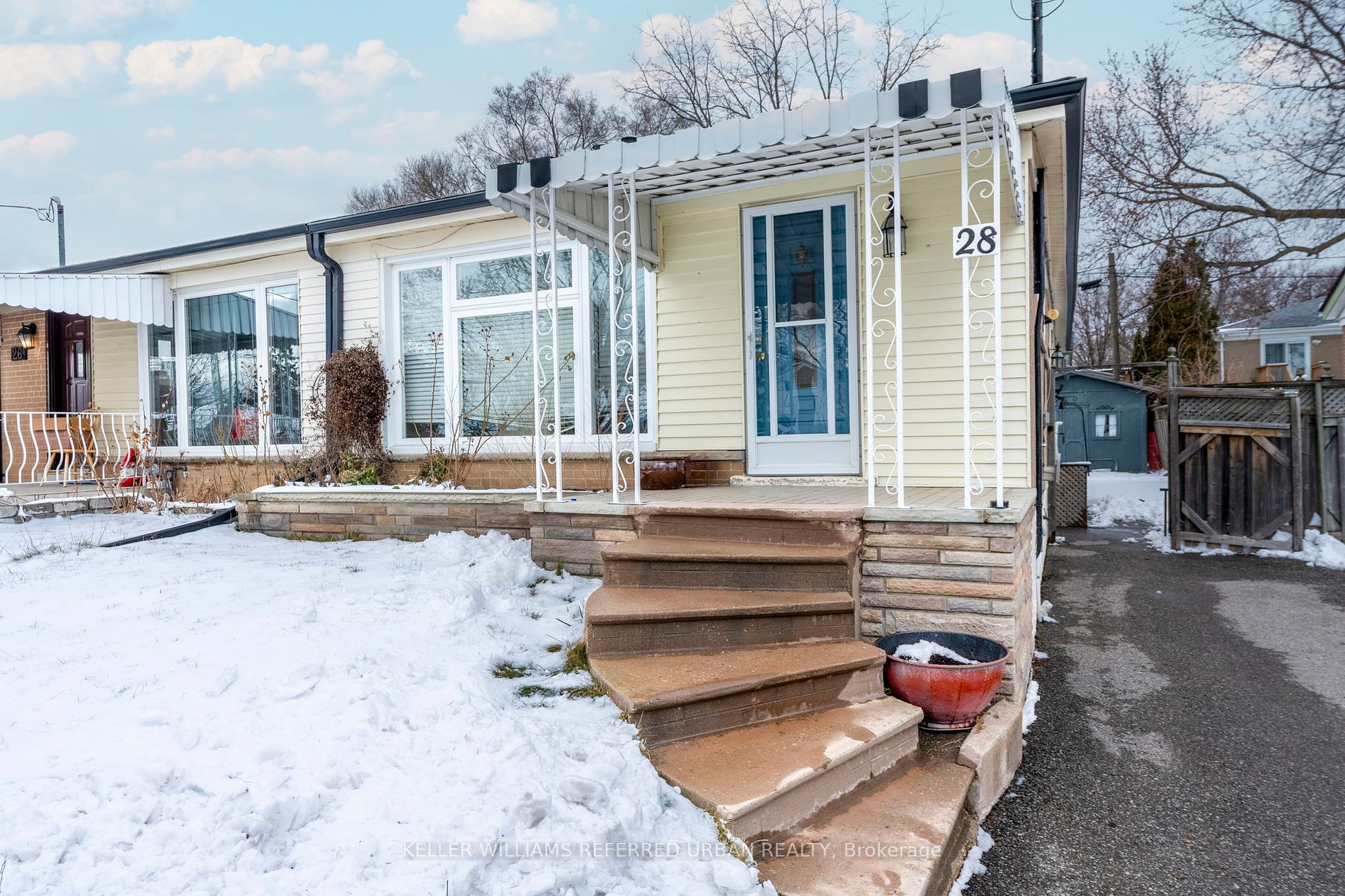 28 Trinnell Blvd