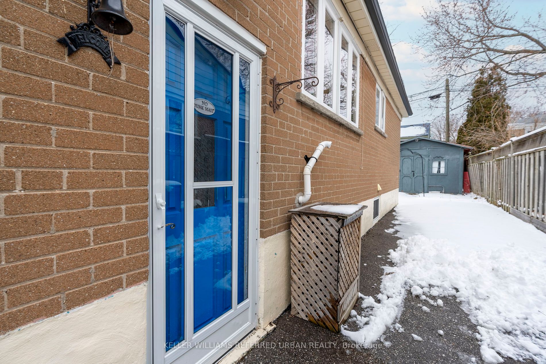 28 Trinnell Blvd