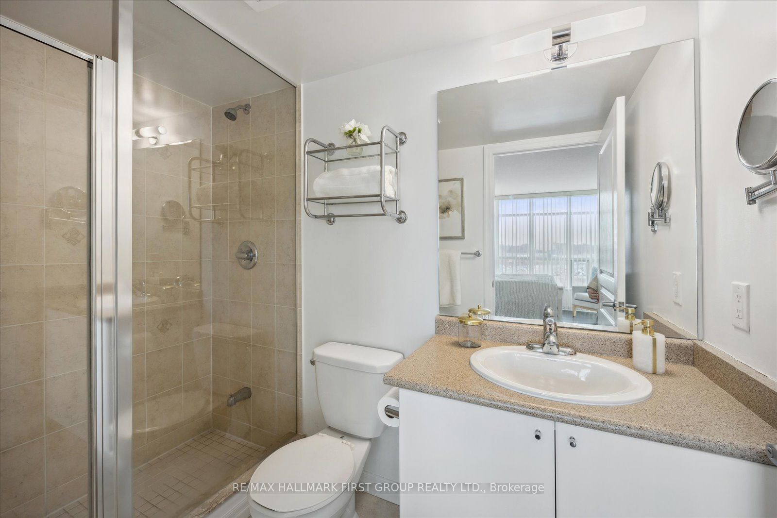 1600 Charles St, #707