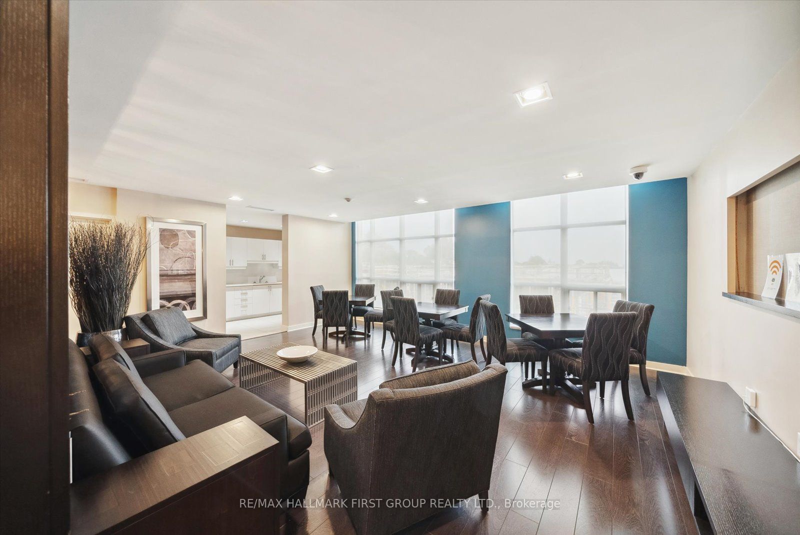 1600 Charles St, #707