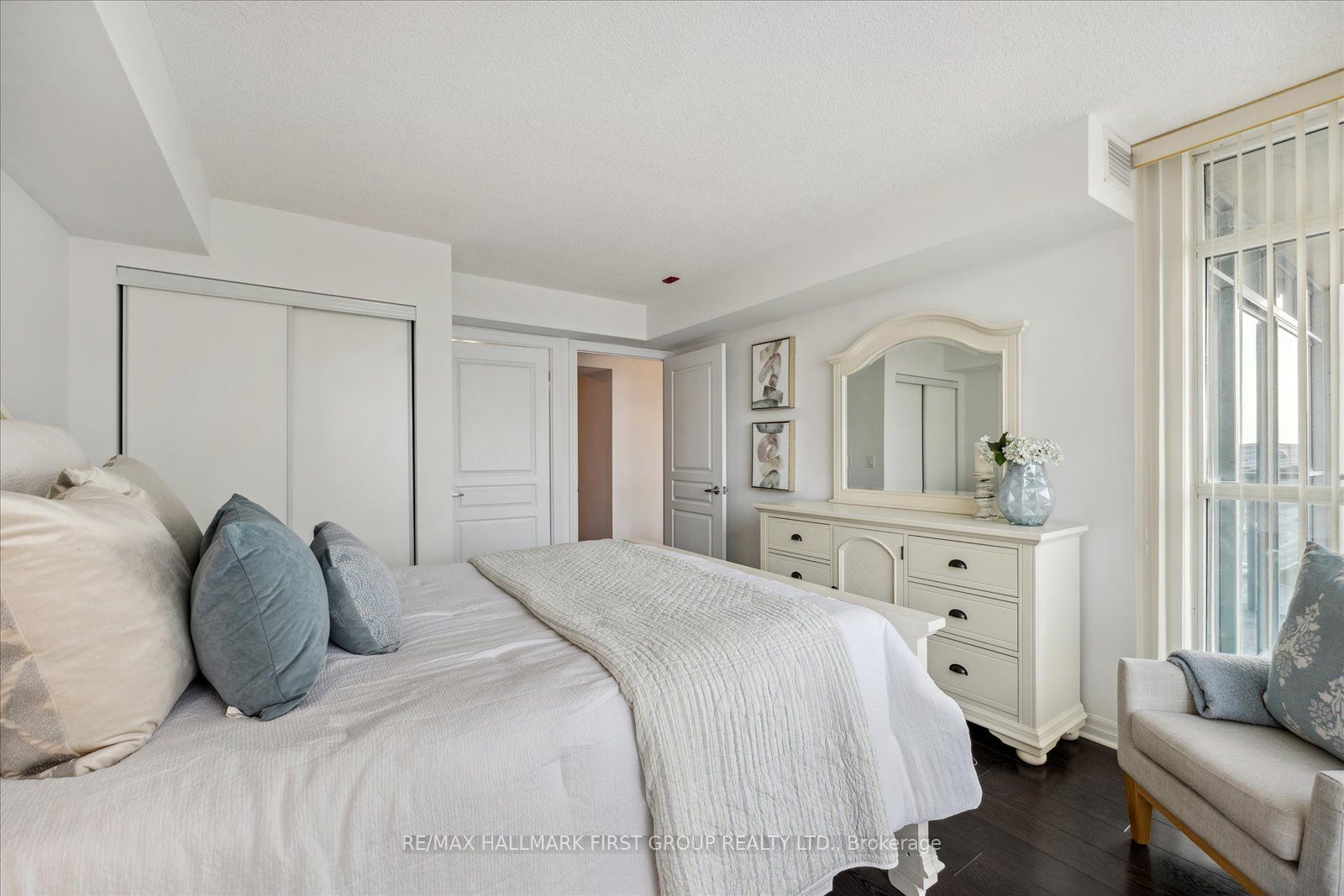 1600 Charles St, #707