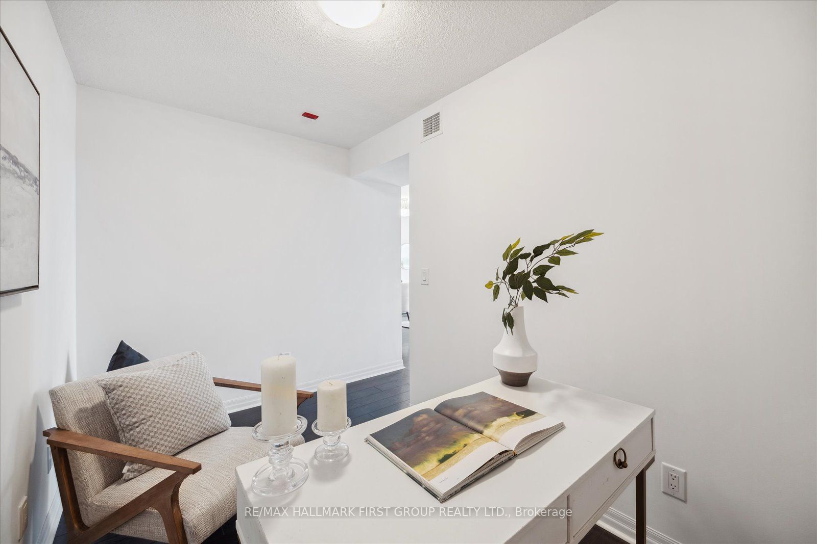 1600 Charles St, #707