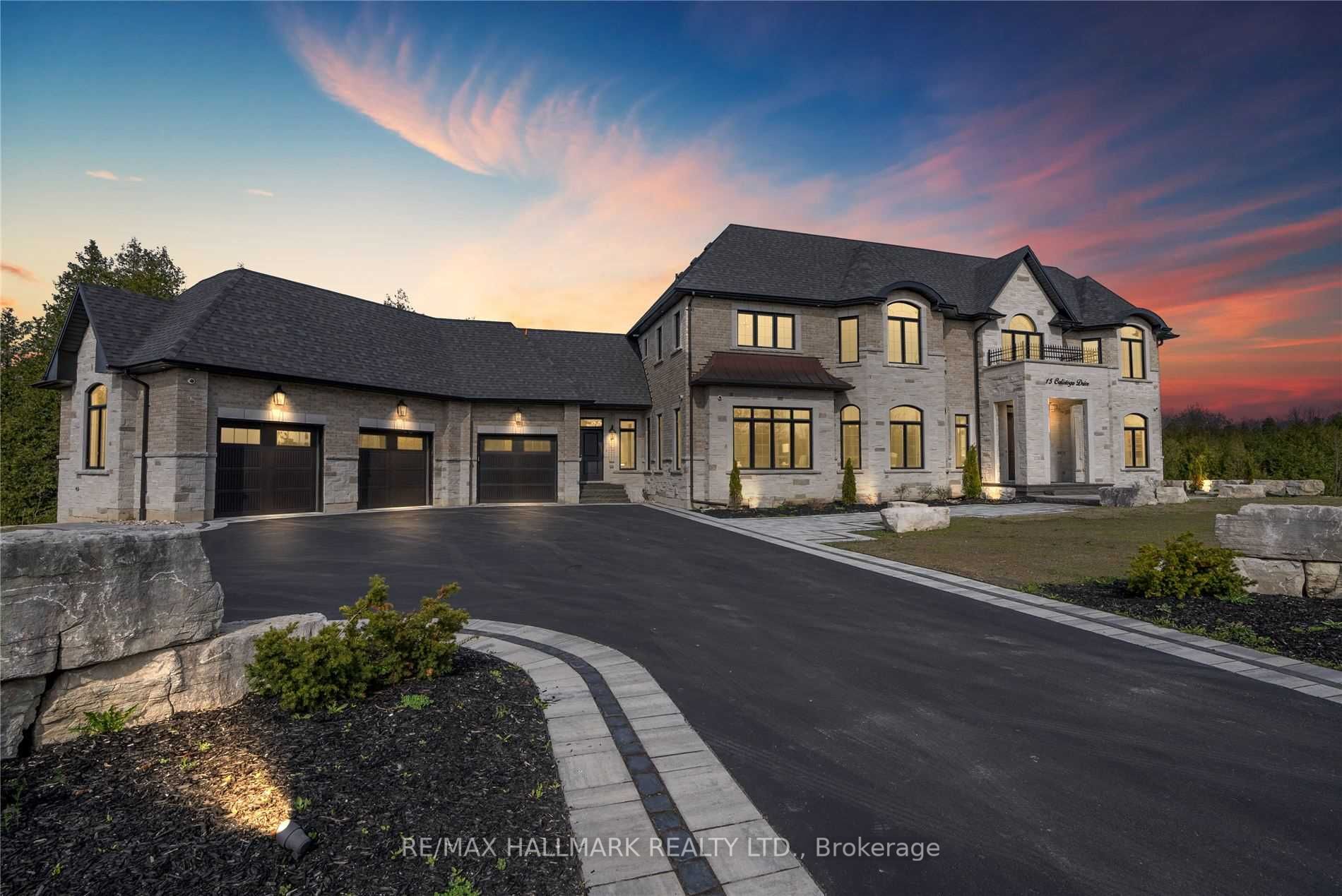 15 Calistoga Dr