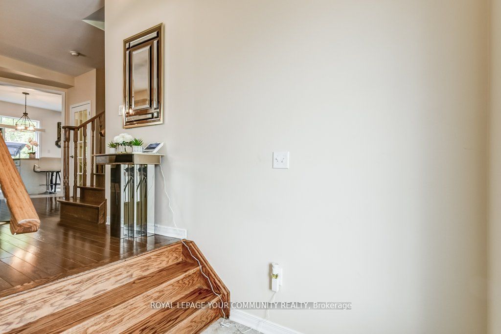 60 Milligan St