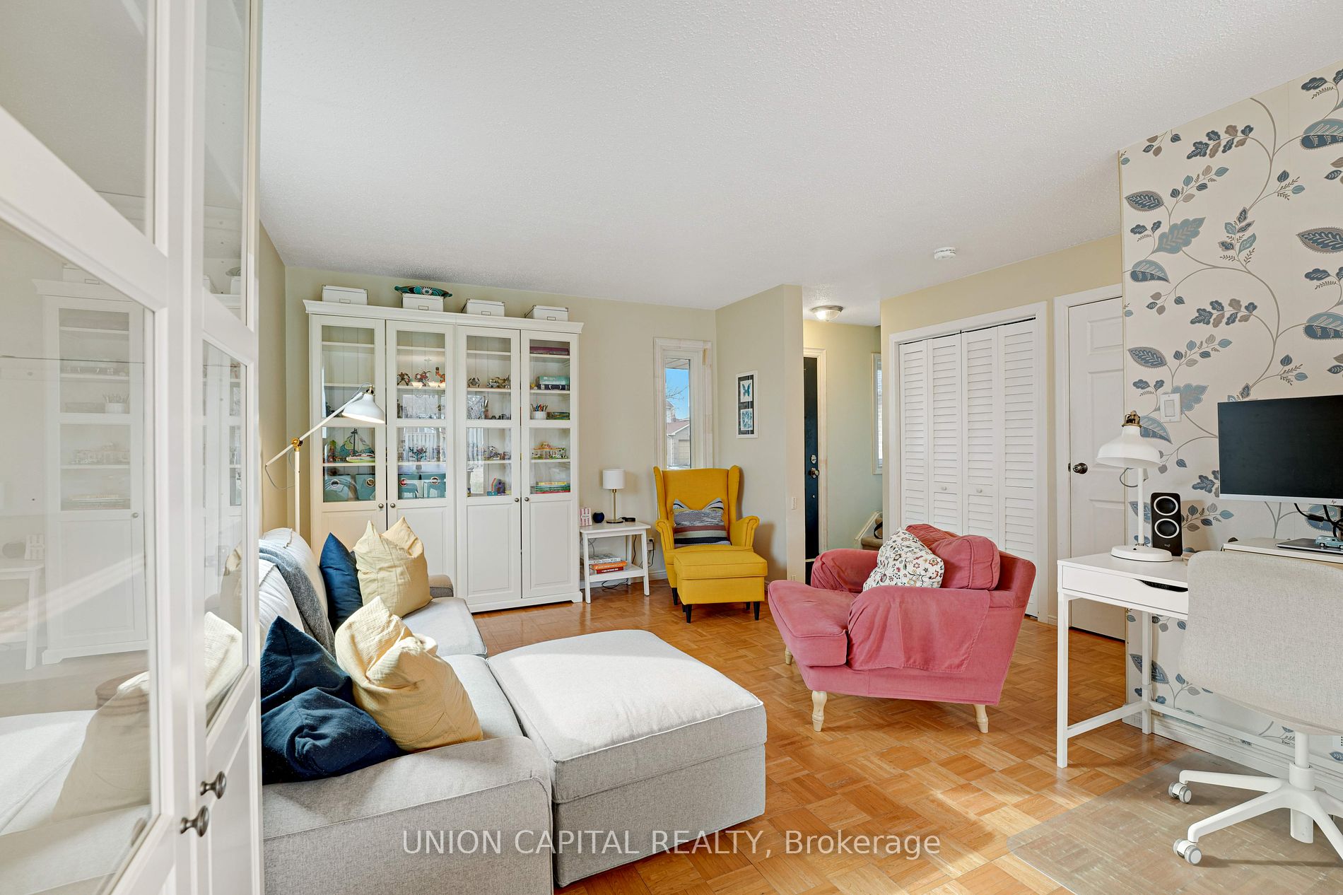 73 HUMPHREY Drive