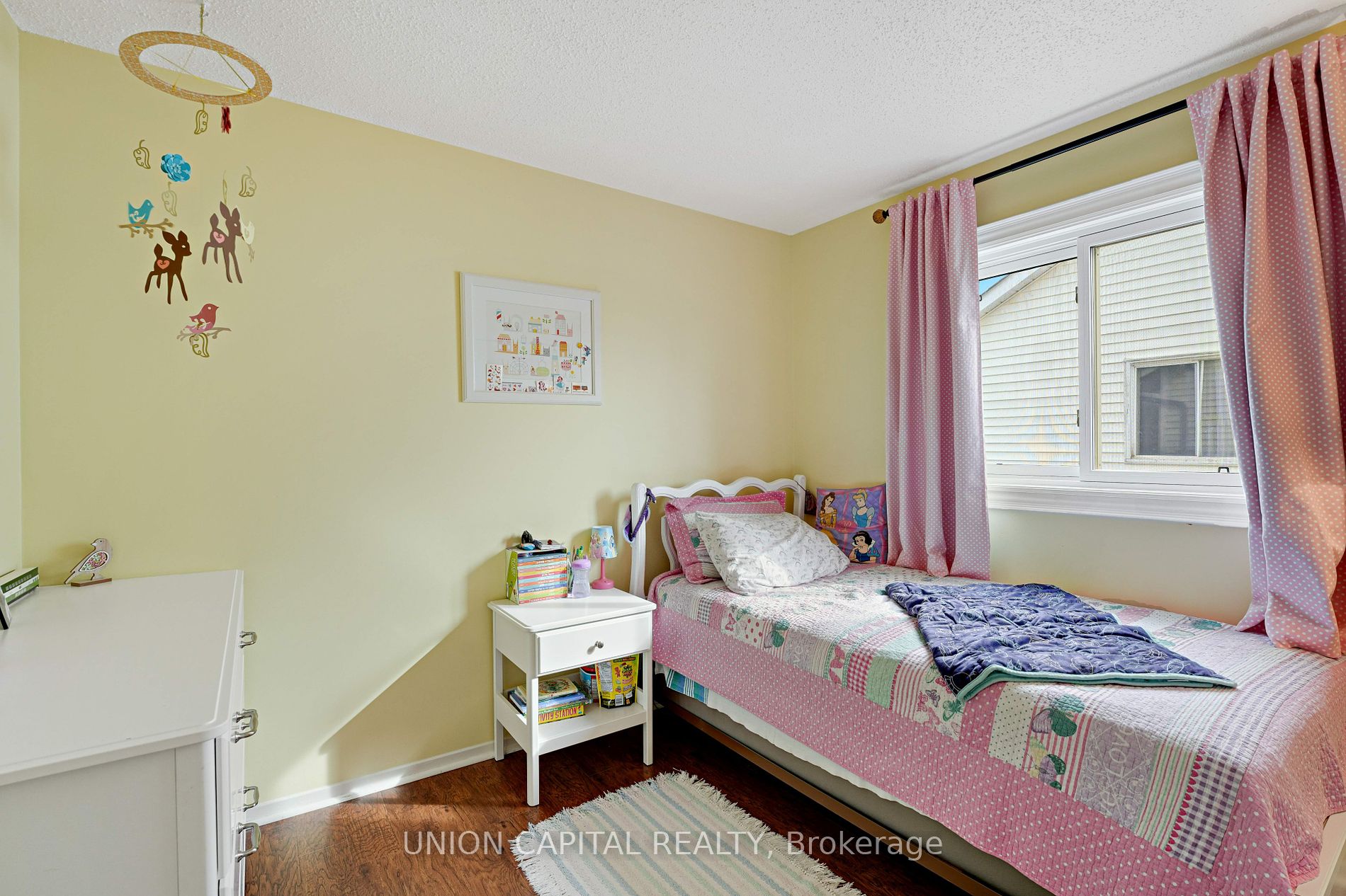 73 HUMPHREY Drive