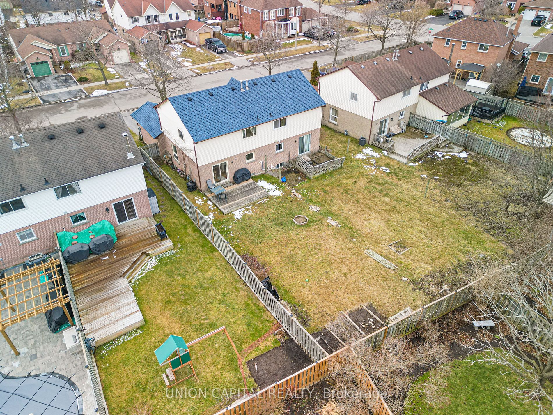 73 HUMPHREY Drive