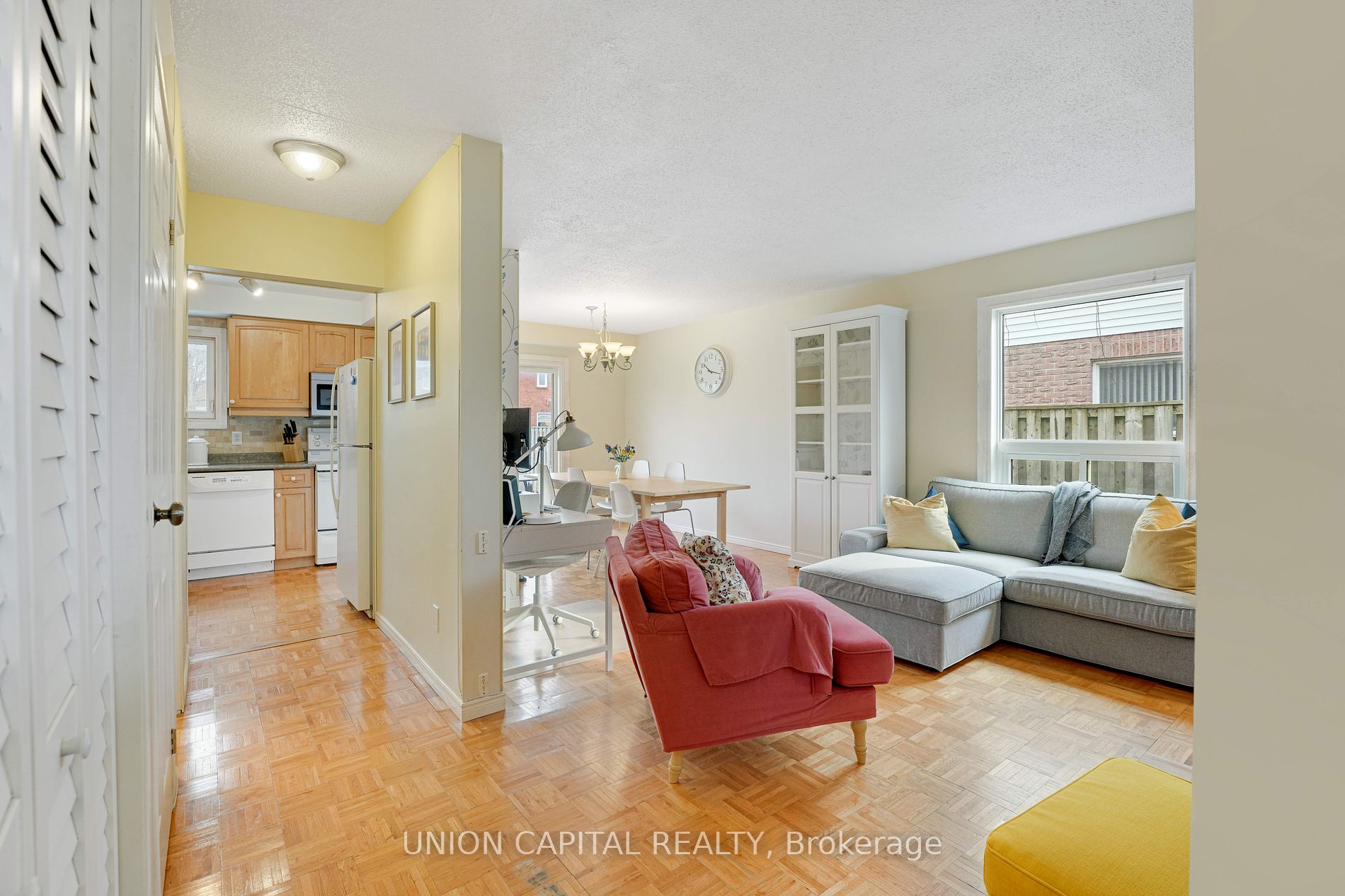 73 HUMPHREY Drive
