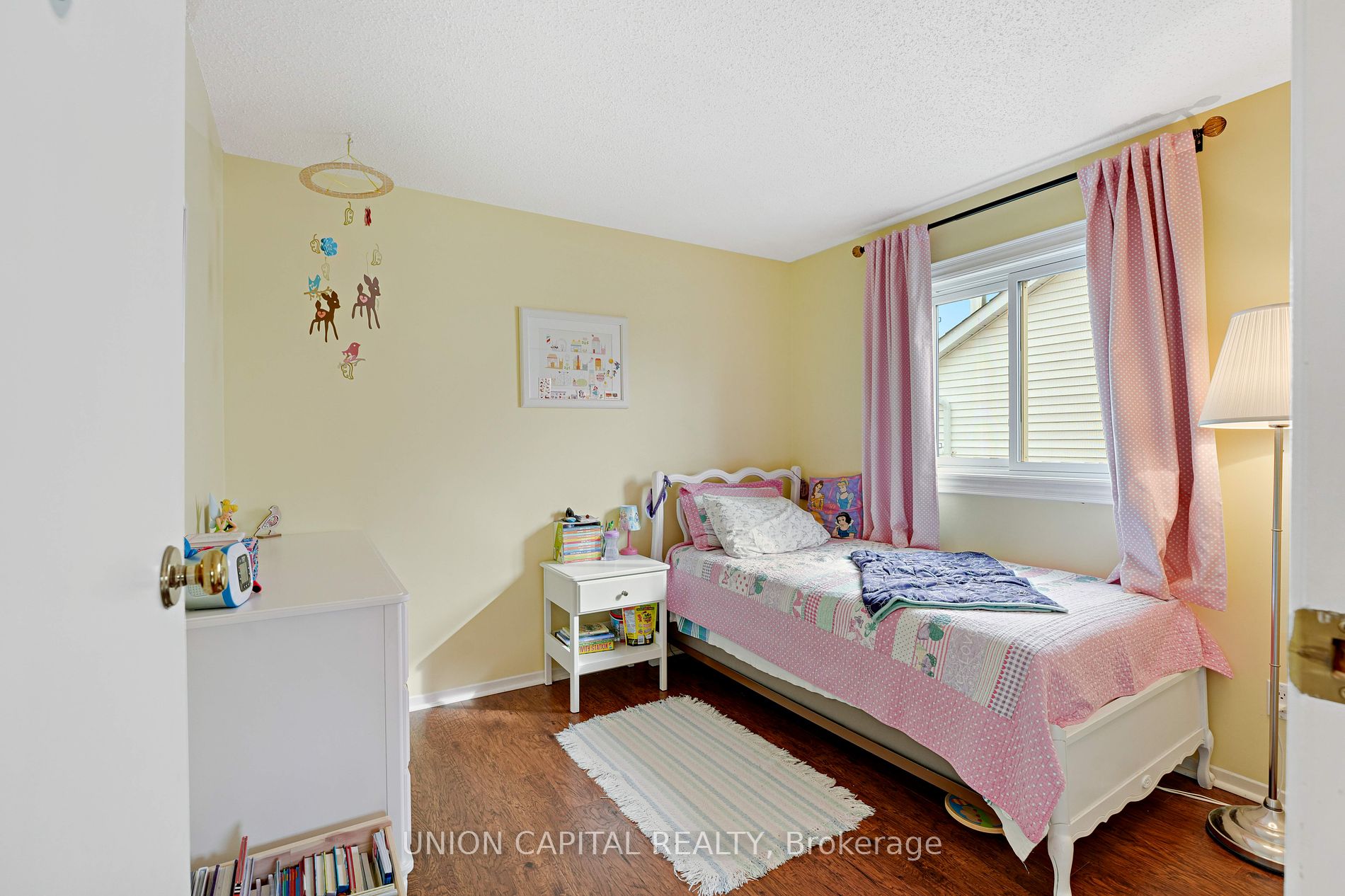 73 HUMPHREY Drive