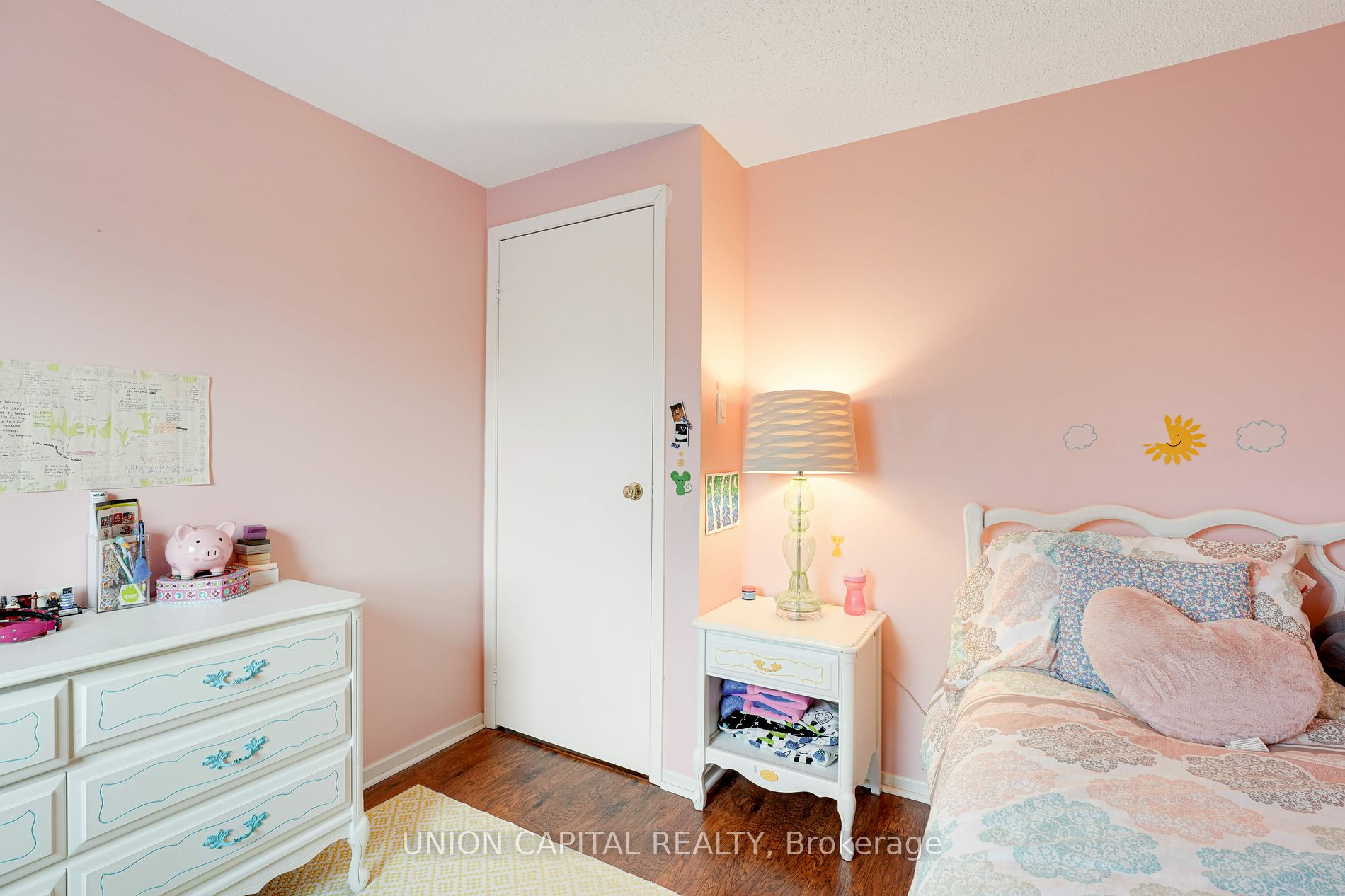 73 HUMPHREY Drive