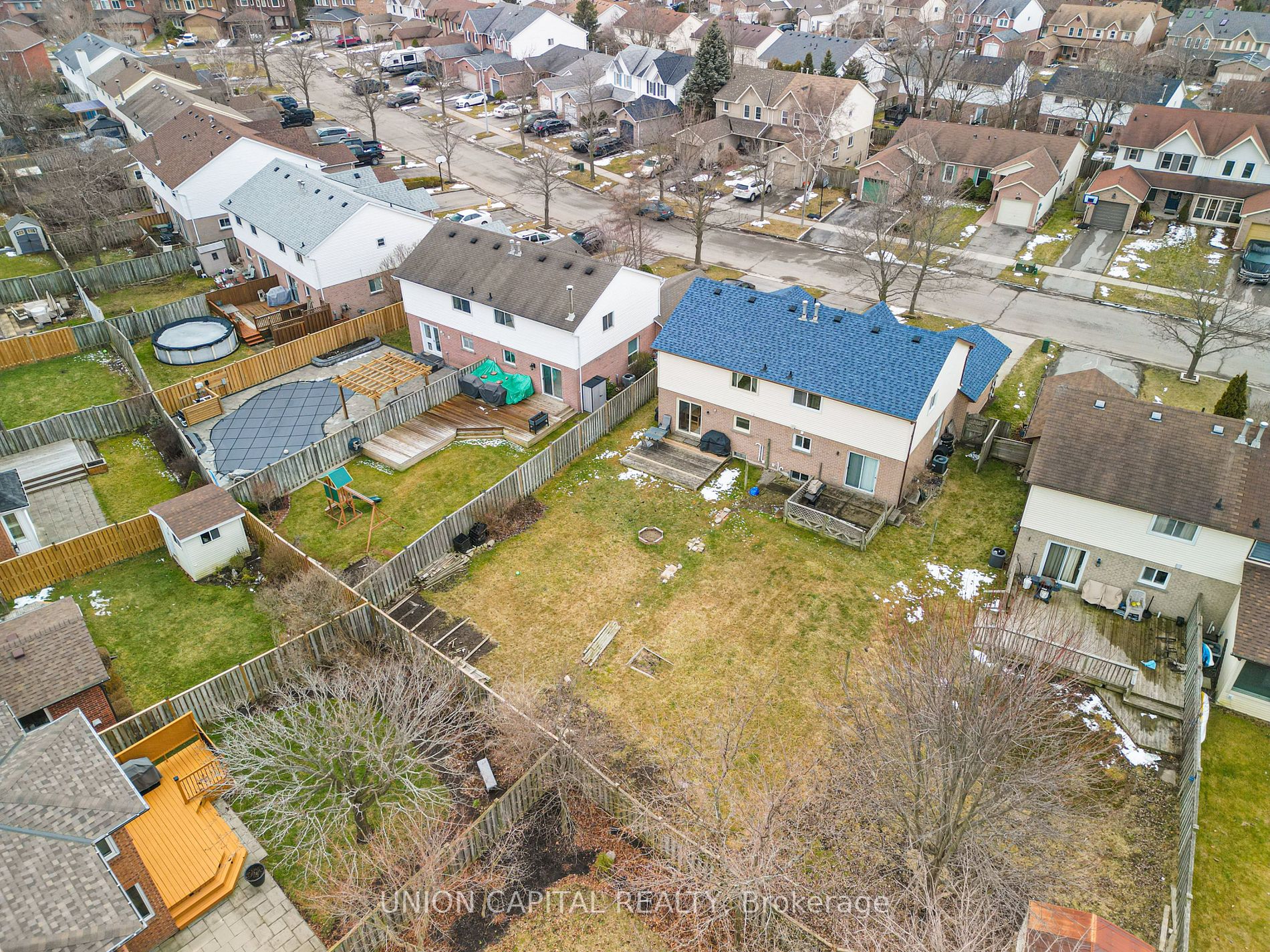 73 HUMPHREY Drive