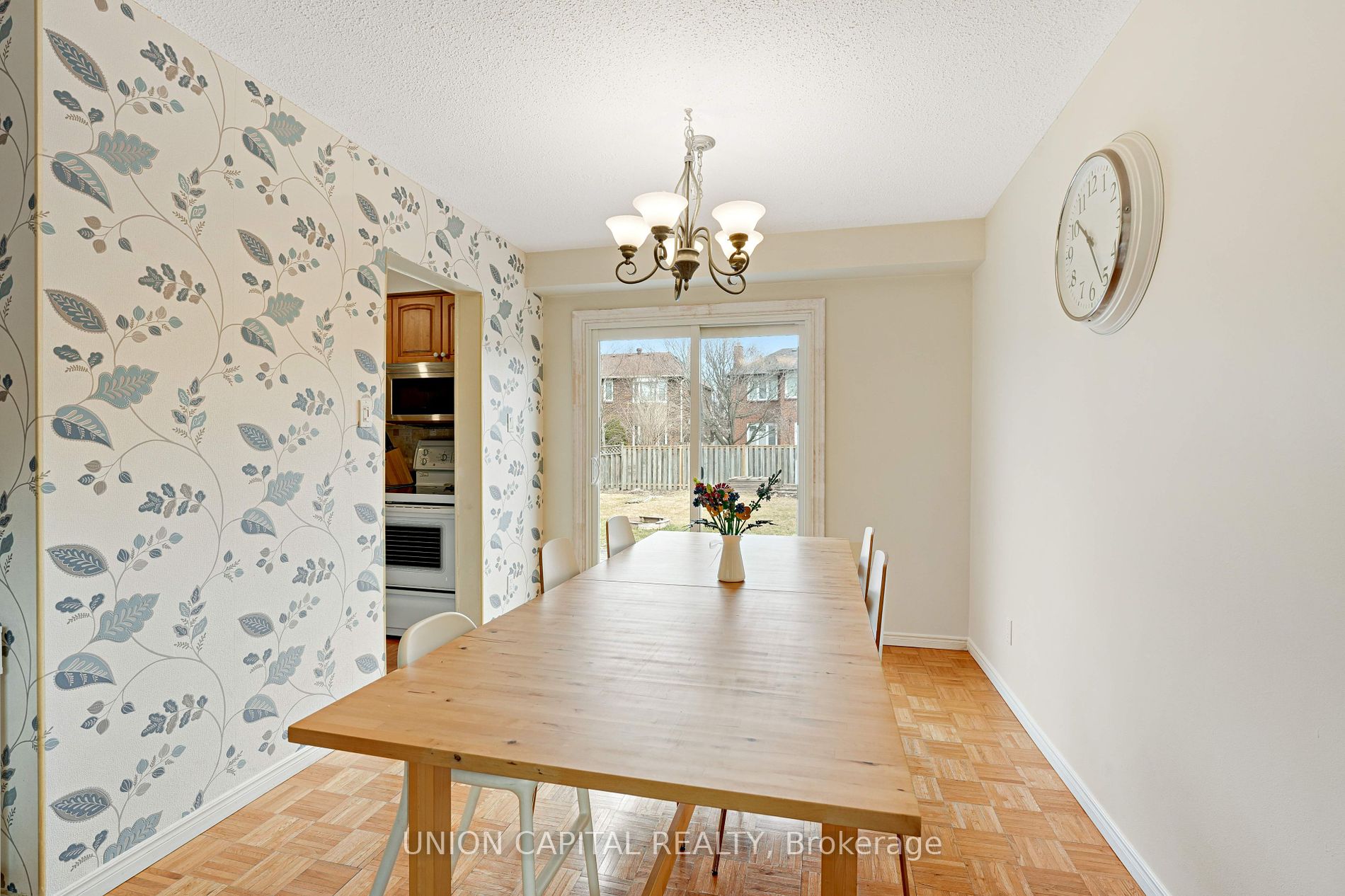 73 HUMPHREY Drive