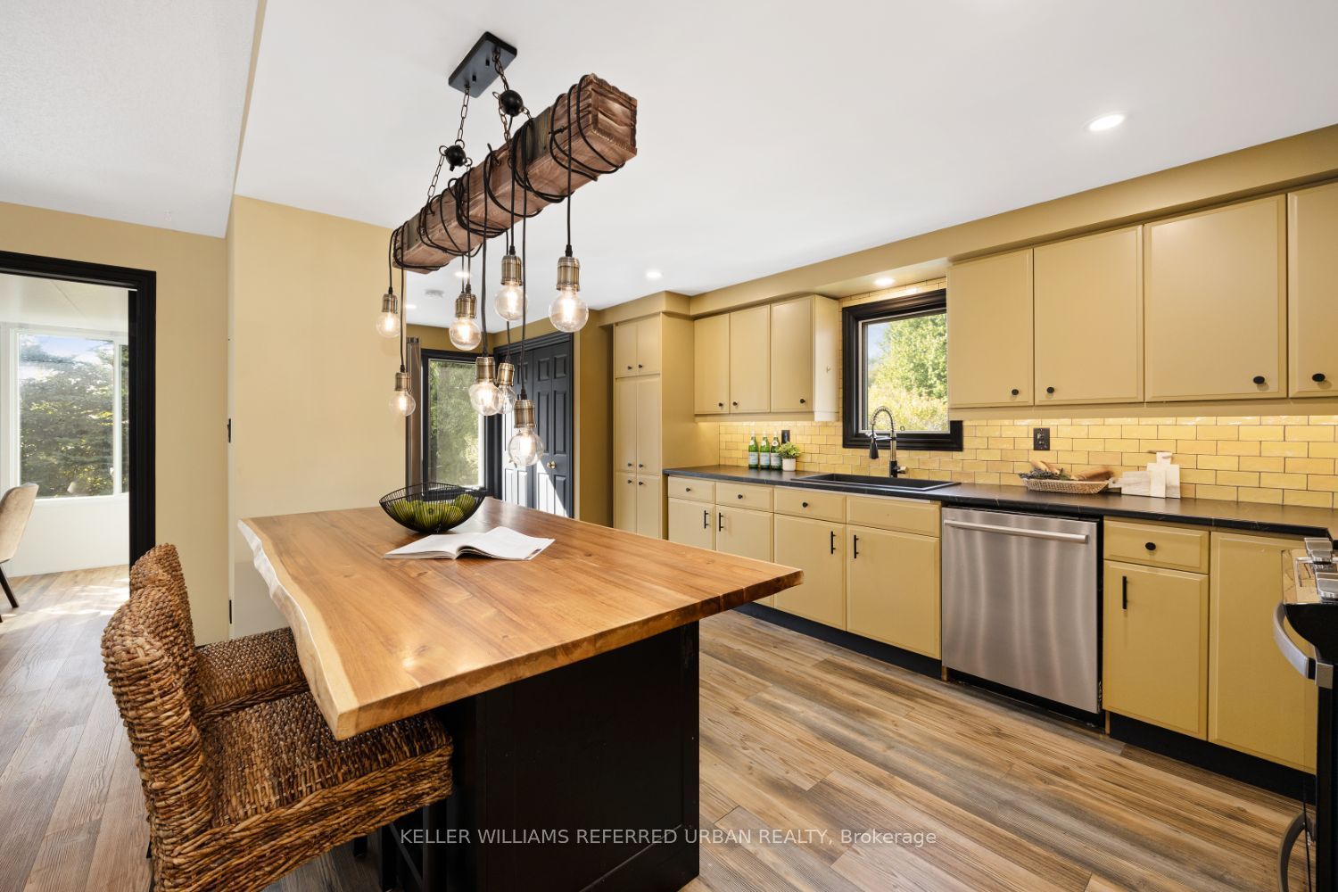 73 Wilmot Tr