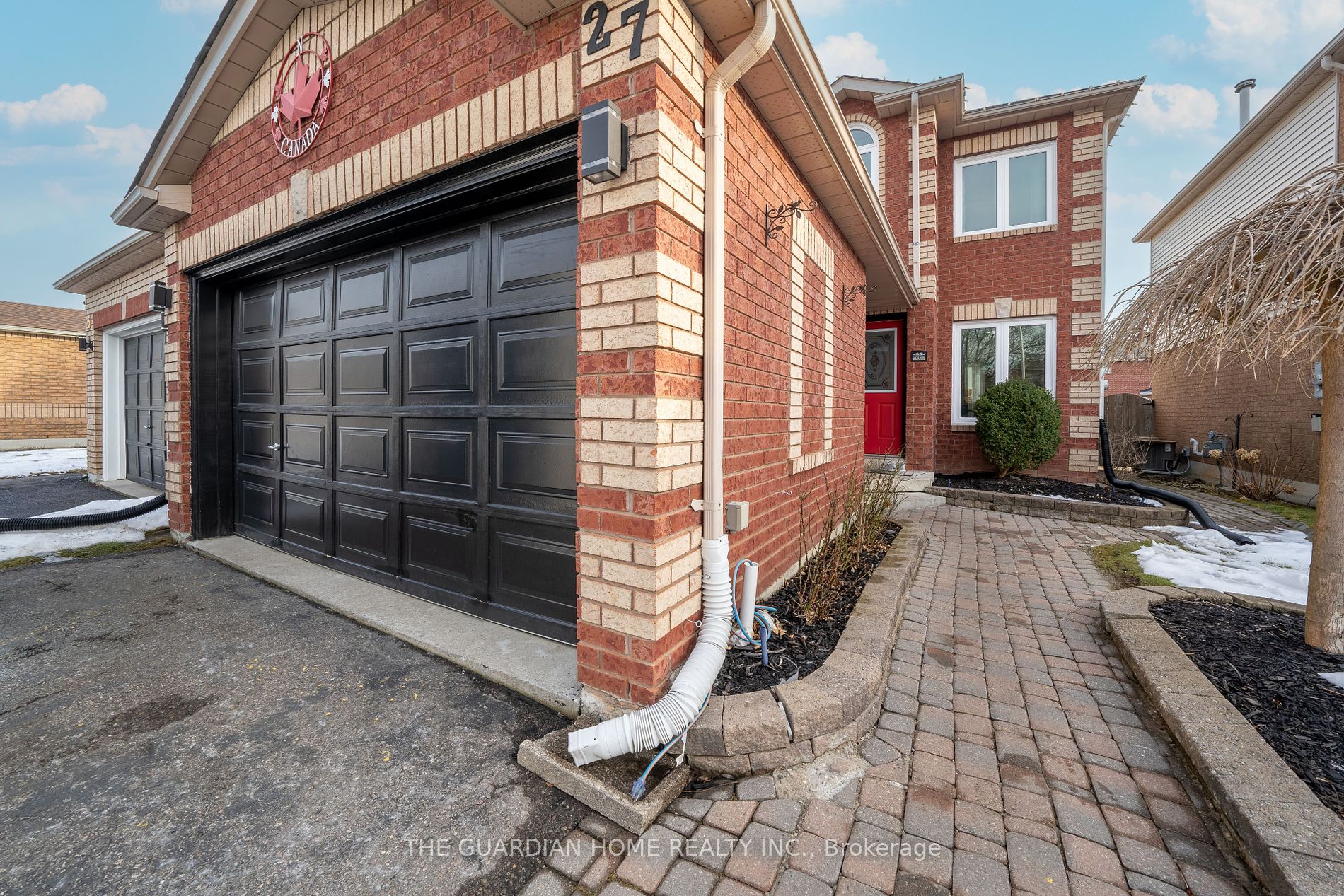 27 John Walter Cres