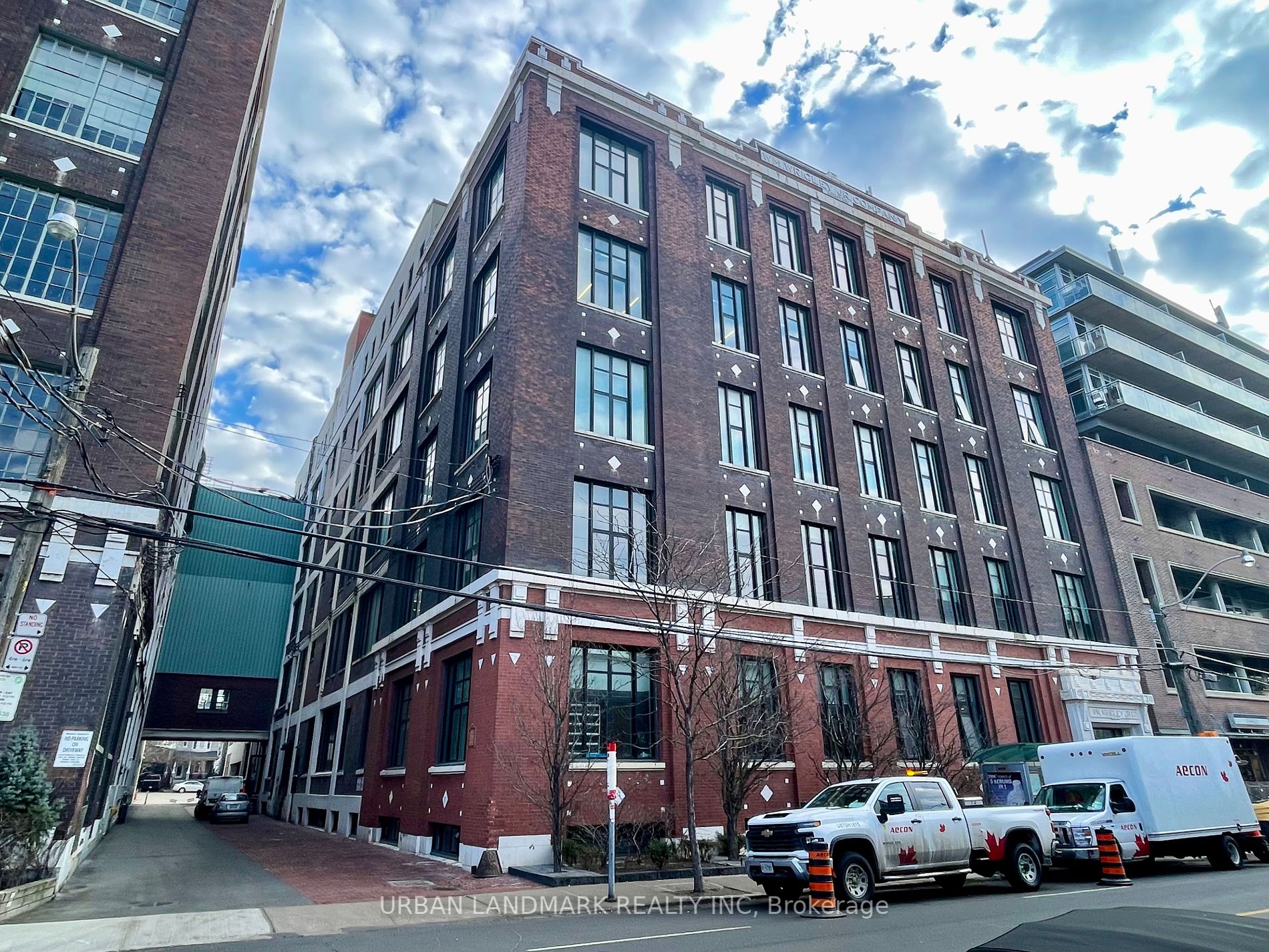 235 Carlaw Ave, #108