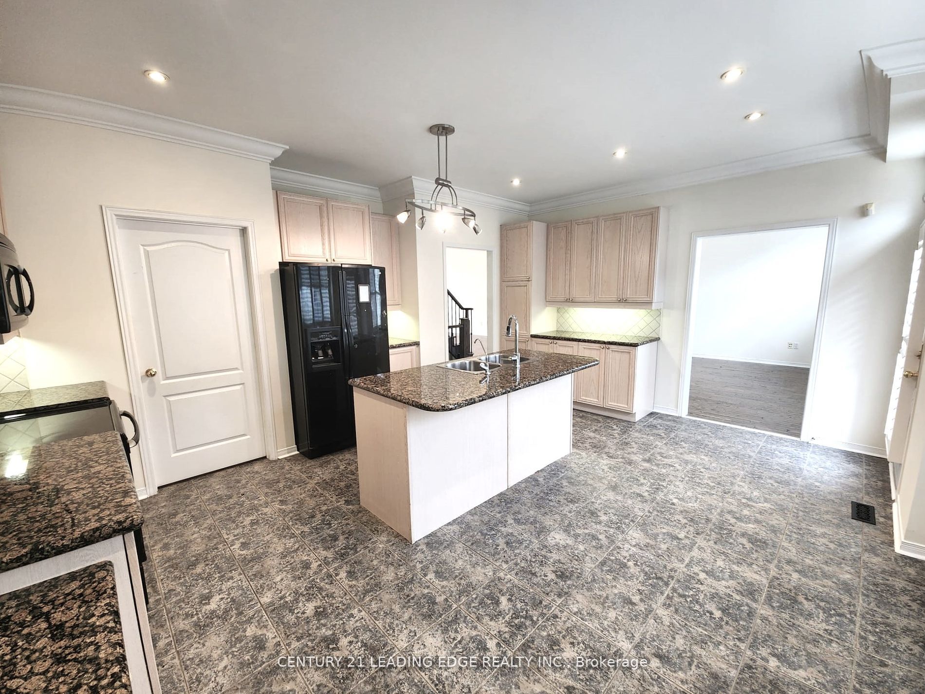 24 Carberry Cres